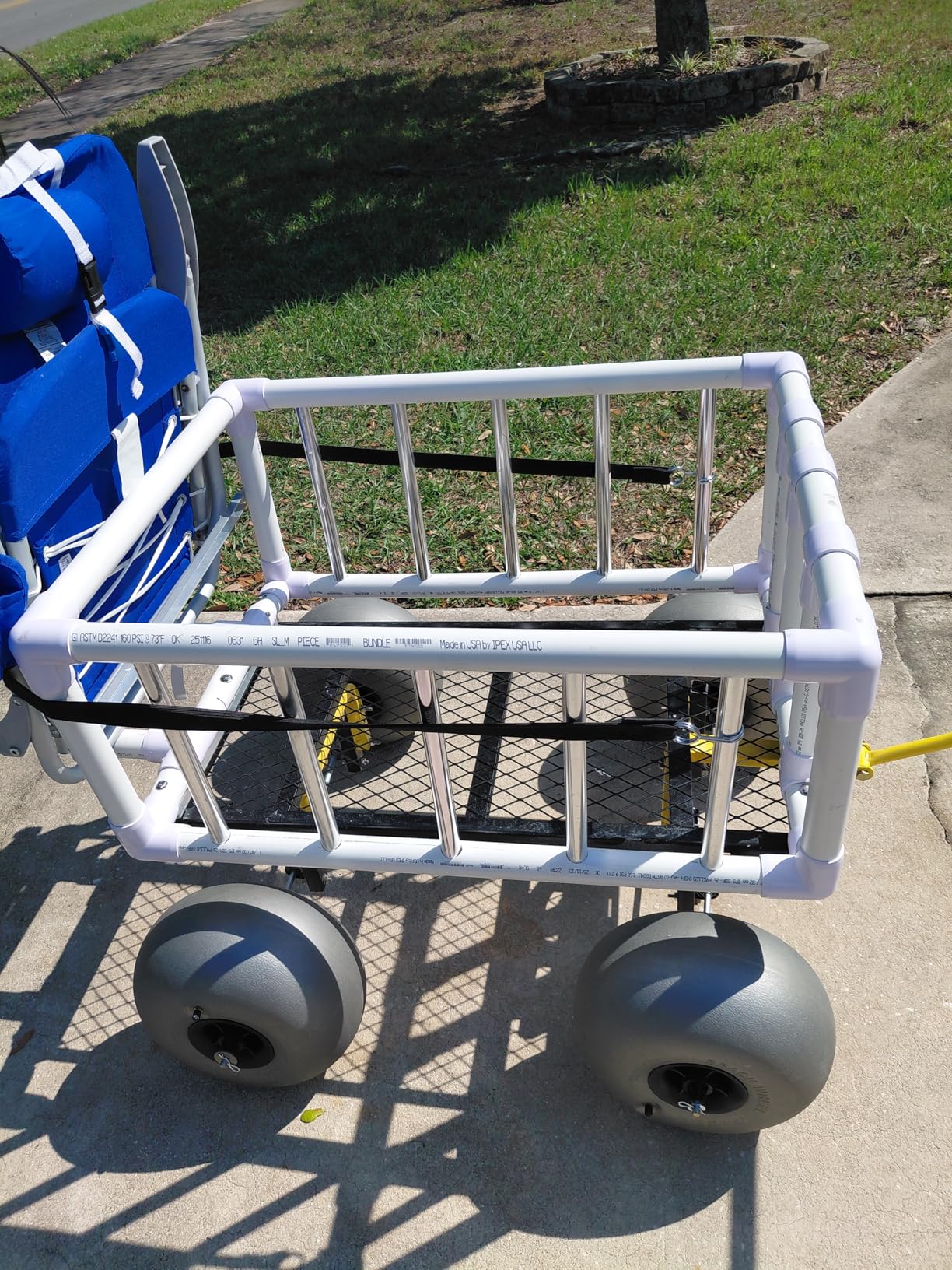 VEVOR 500 Lbs Steel Garden Cart, Heavy Duty Garden Wagon Cart Pullable on Wheels, Metal Yard Utility Wagon Carts with 10