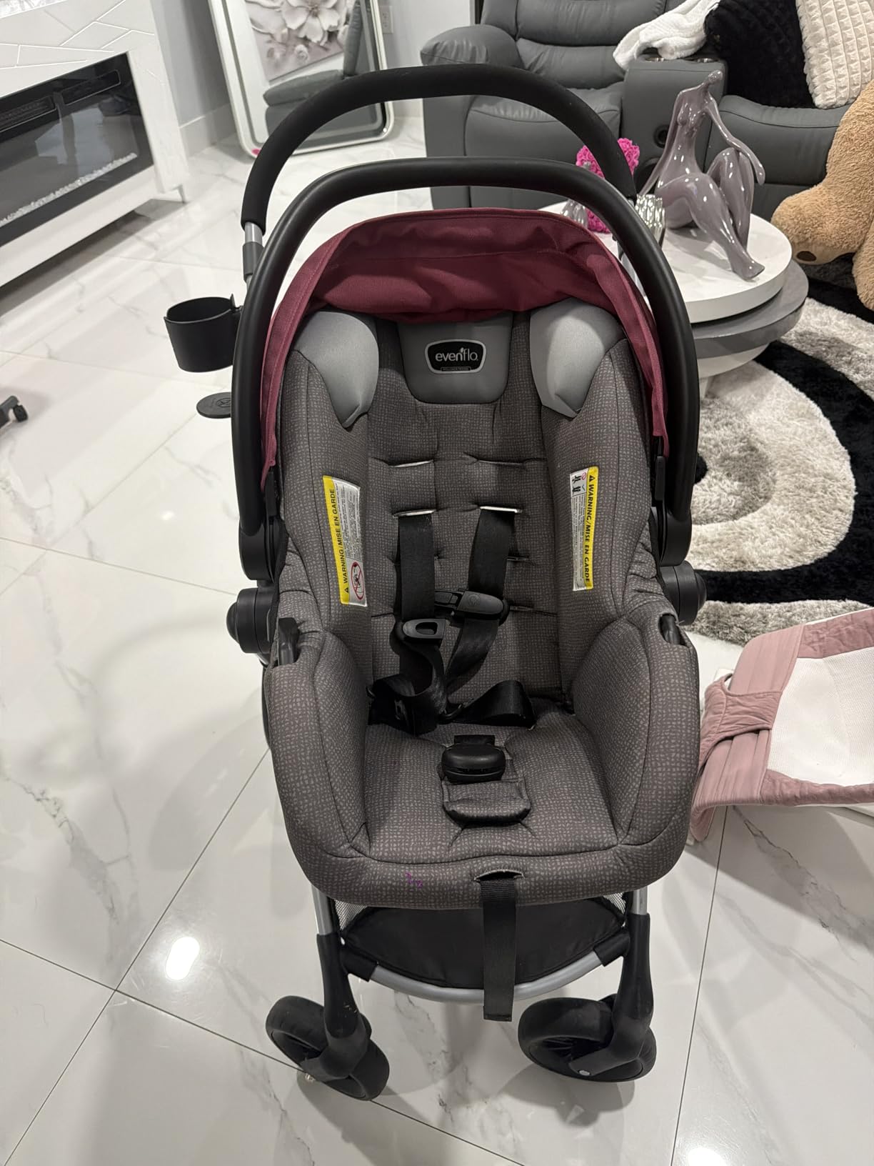 Evenflo Pivot Modular Travel System with LiteMax Preemie and Infant Car Seat customer photo 2