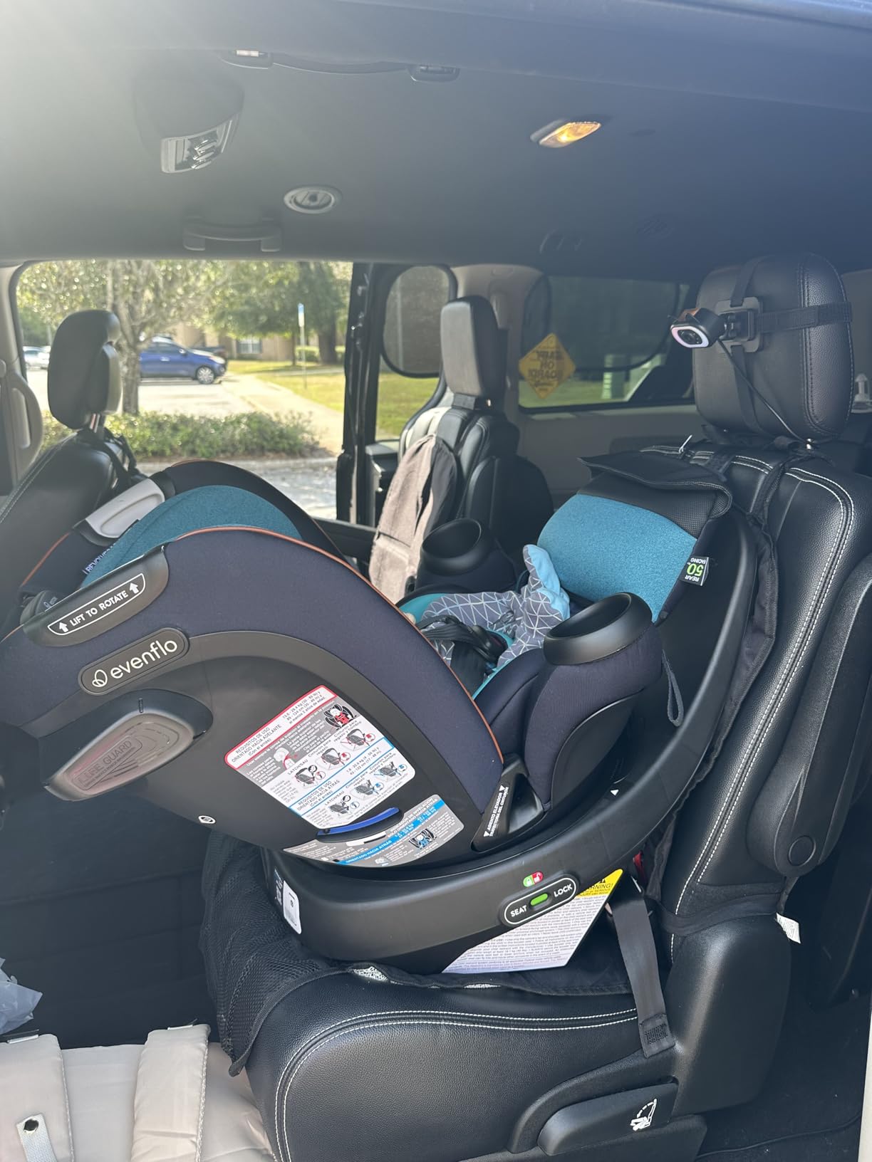 Evenflo Gold Revolve360 Extend All-in-One Rotational Car Seat with SensorSafe (Onyx Black) customer photo 2