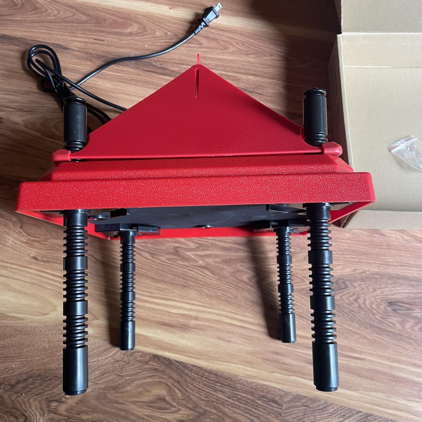 Brooder Plate for Chicks with Anti-Roost Cone, Chick Brooder Heater Red 10