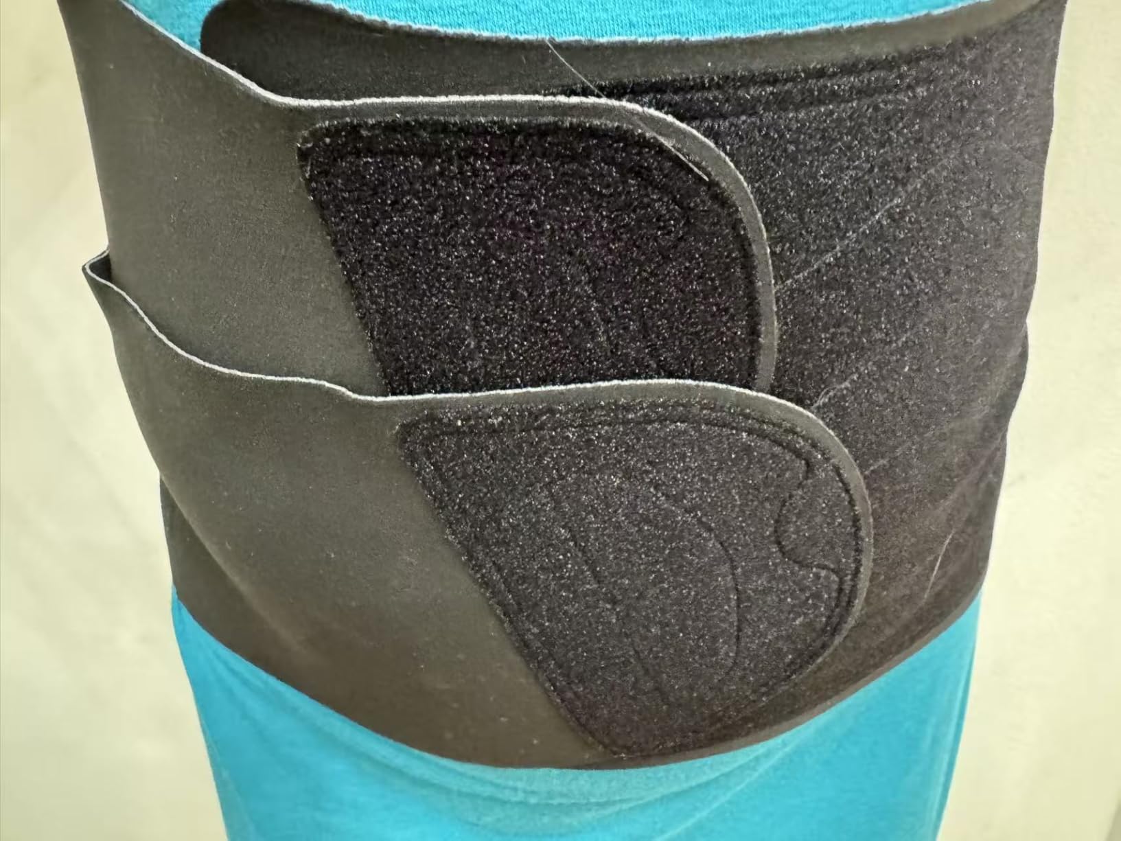 Momcozy Ergowrap Postpartum Belly Band for C-Section Recovery and Vaginal Birth, Abdominal Binder with 3D Lifting & Ergonomic Back Support, Seamless Belly Wrap Shapewear for Post Surgery Recovery customer photo 2