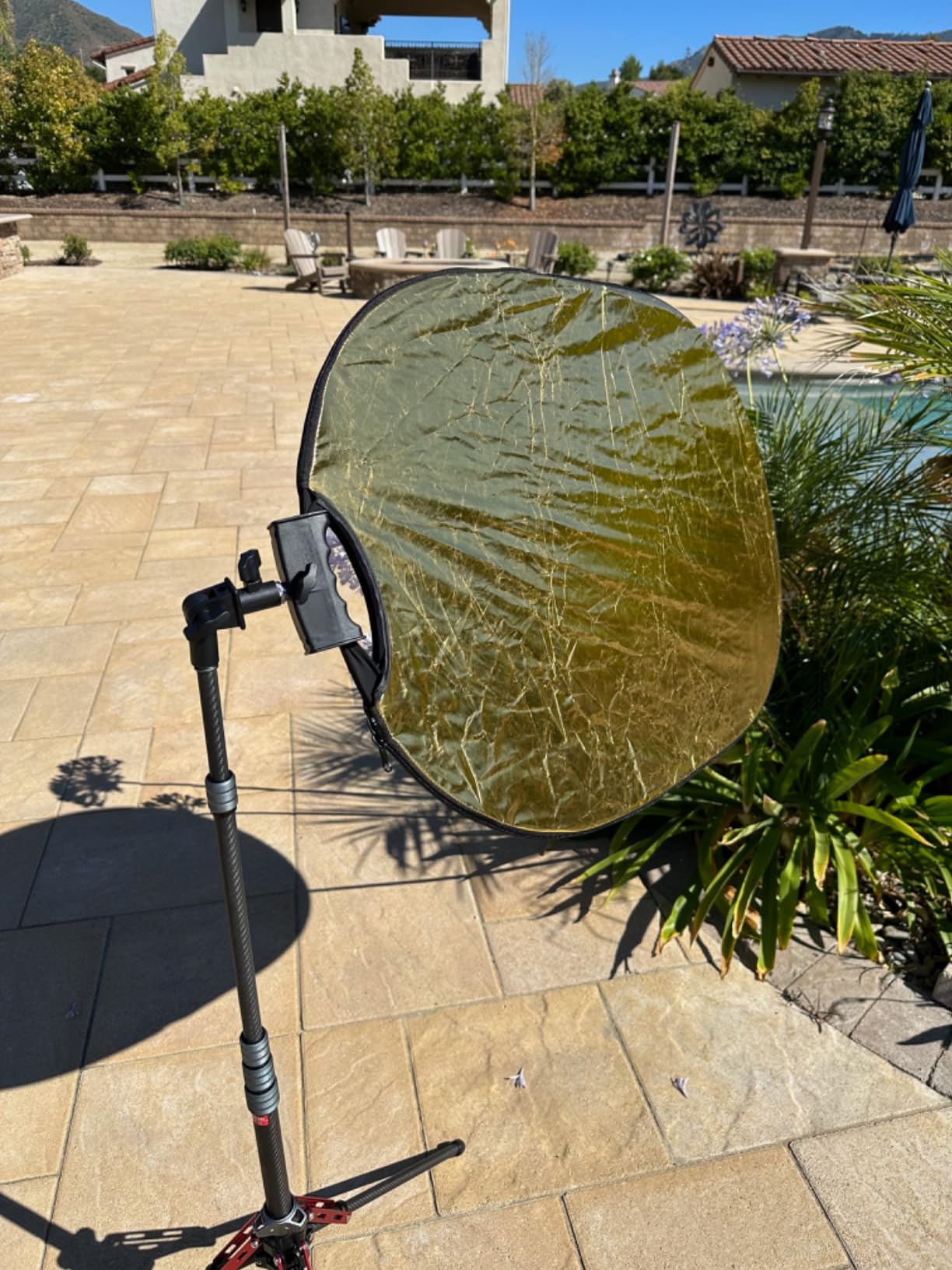 WELLMAKING 32''(80cm) Photography Reflector Dual Handle Collapsible 5-in-1 with Tilt Adapter Reflector, White Portable Stand and Pouch for Studio & Outdoor Lighting-Translucent,Silver,Gold,White&Black customer photo 2