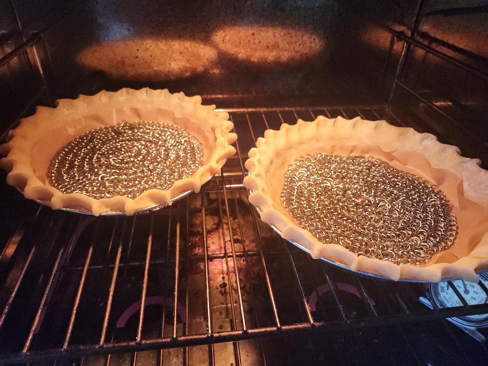 Patelai 1 Pcs Stainless Steel Pie Weights for Baking Universal Fit Pie Weight for 7-10 Inch Pies Round Metal Pies Weights Chain Dishwasher Safe Durable Blind Baking Dough Cooking Pastry (8 Inch) customer photo 1