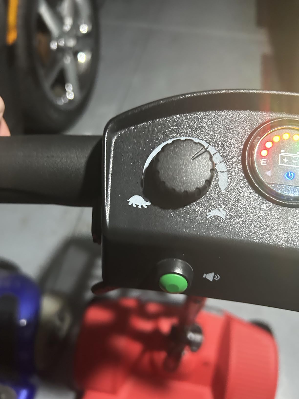 WayCare 15-25 Miles Long Range Mobility Scooter, Weight Capacity 300 LBS+ Powered Mobility Scooters for Seniors, Compact Duty Mobile for Travel with LED Headlight and Detachable Basket (Red) customer photo 2