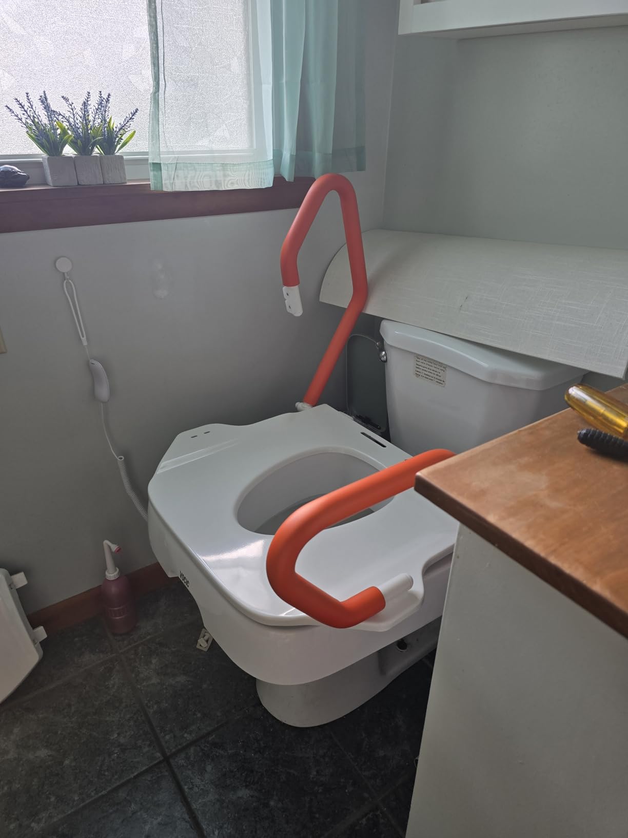 VOCIC Electric Toilet Seat Lift, Electric Raised Toilet Seat, Powered Toilet Seat Riser with Handles, Toilet Lift Seat for Elderly, Support to 330LBS, AX12 customer photo 2