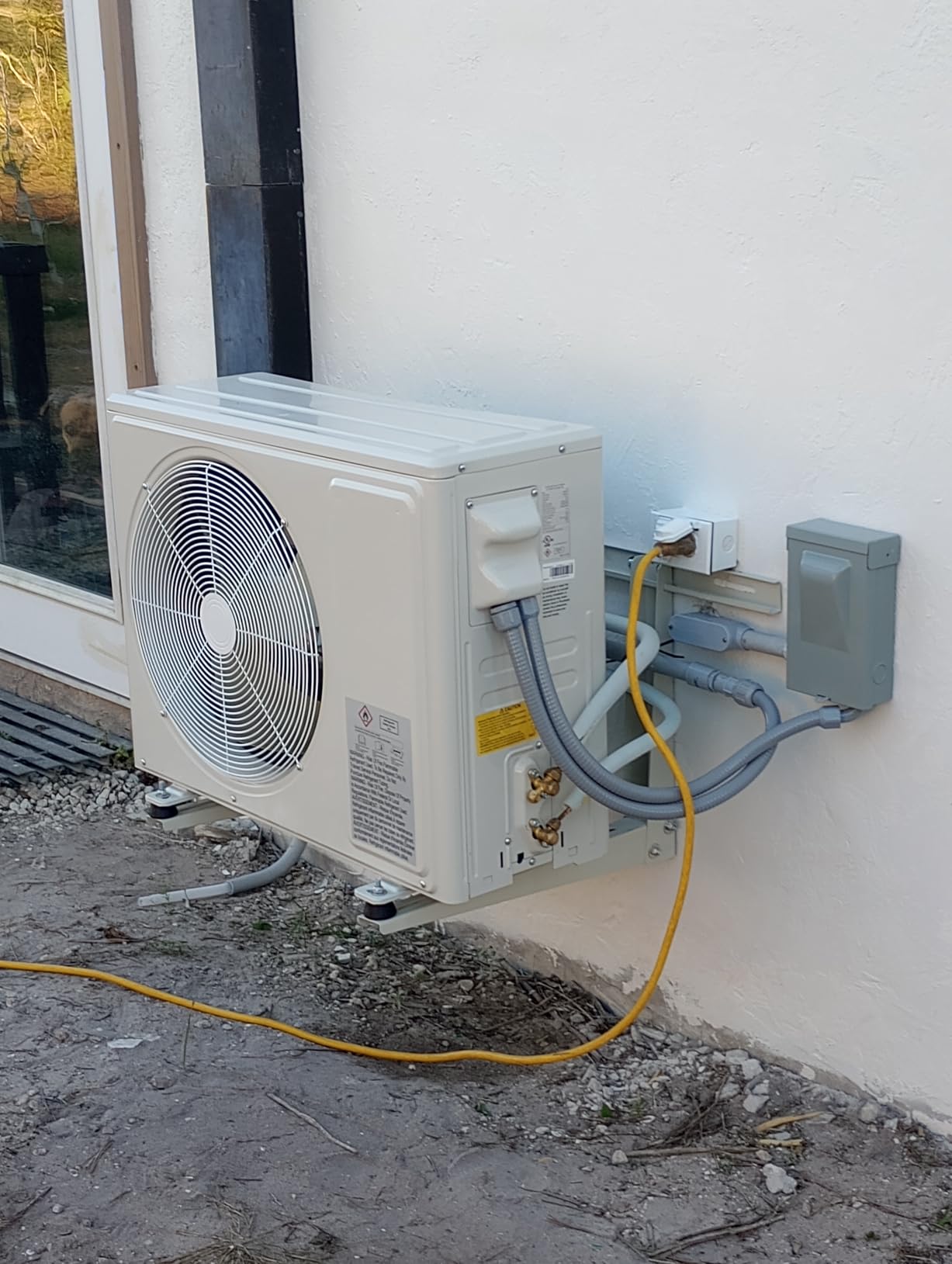 12000 BTU Mini Split AC/Heating System, 19 SEER2 110/120V Energy Efficient Ductless Inverter System, Cools Up to 750 Sq.Ft with Pre-Charged Condenser, Heat Pump & Installation Kits customer photo 1