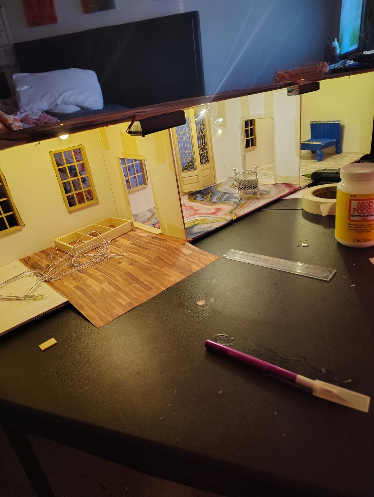 codree Lengthen Cardboard Diorama Kit, Diorama Box for Display, Diorama Project Supplies Display Case with Double Sided Tapes for DIY Crafts Toys, 13 x 8.7 x 8.3 Inch customer photo 1