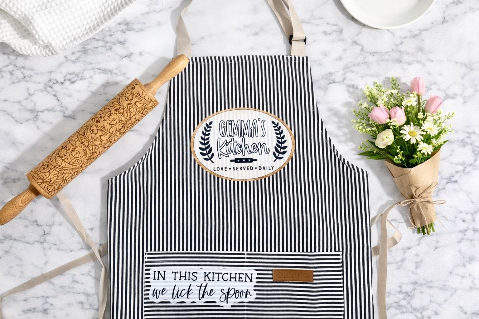 BeLuyi Adjustable Bib Apron with 2 Pockets Chef Cooking Kitchen Restaurant Aprons for Women Men customer photo 1