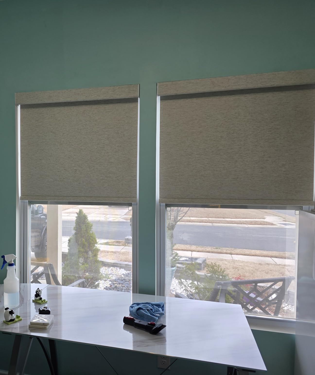 Persilux Blackout Roller Shades for Window Blinds, Cordless, Linen Fabric, Thermal Insulated Fabric UV Protection Shades for Home, Office, Bedroom, Door, Blackout-Cream, 34 1/2