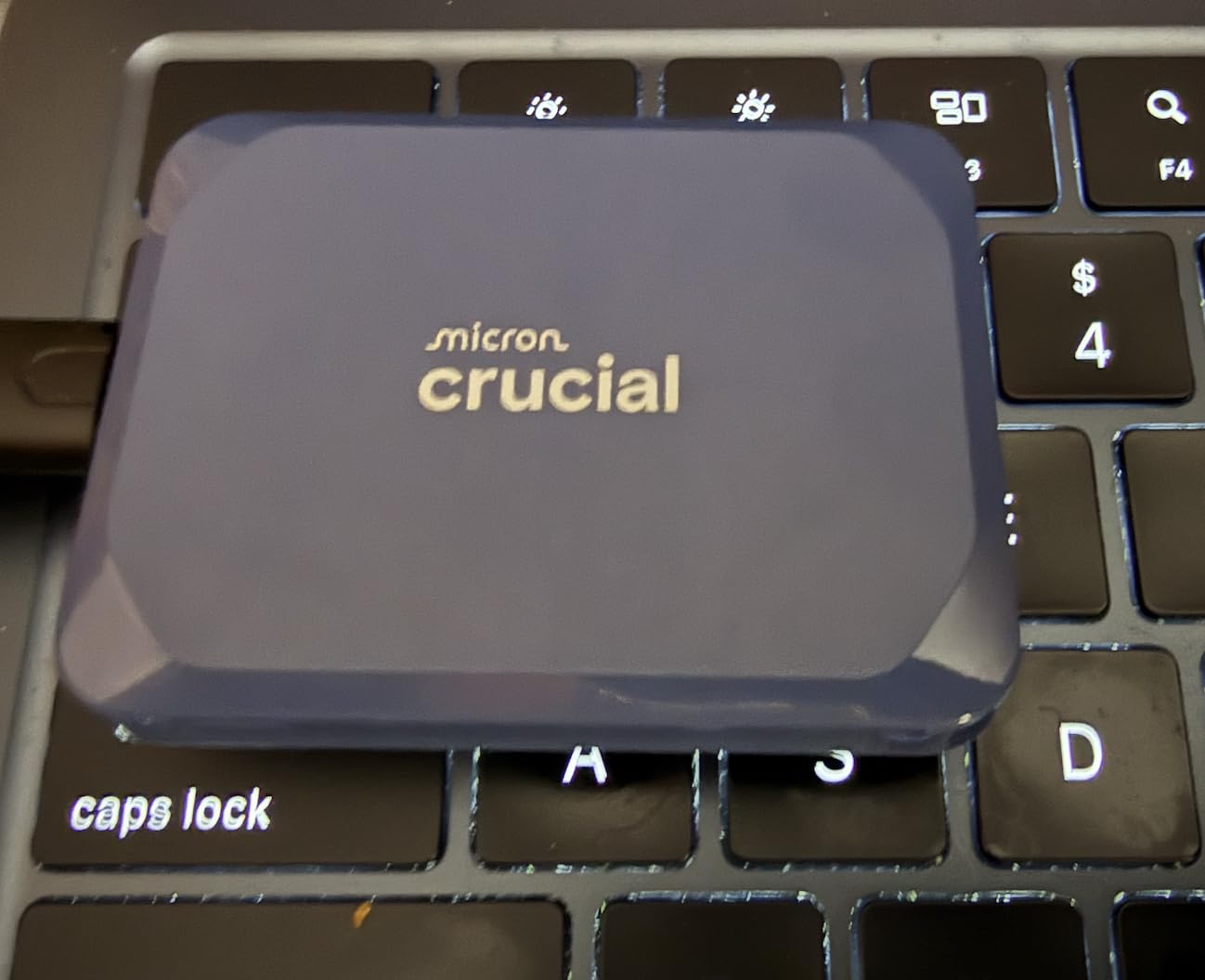 Crucial X10 2TB Portable SSD, Up to 2,100MB/s, USB 3.2 USB-C, External Solid State Drive, Compatible with Windows, Mac & Android, Durable Storage for Games, Photos & Files customer photo 2