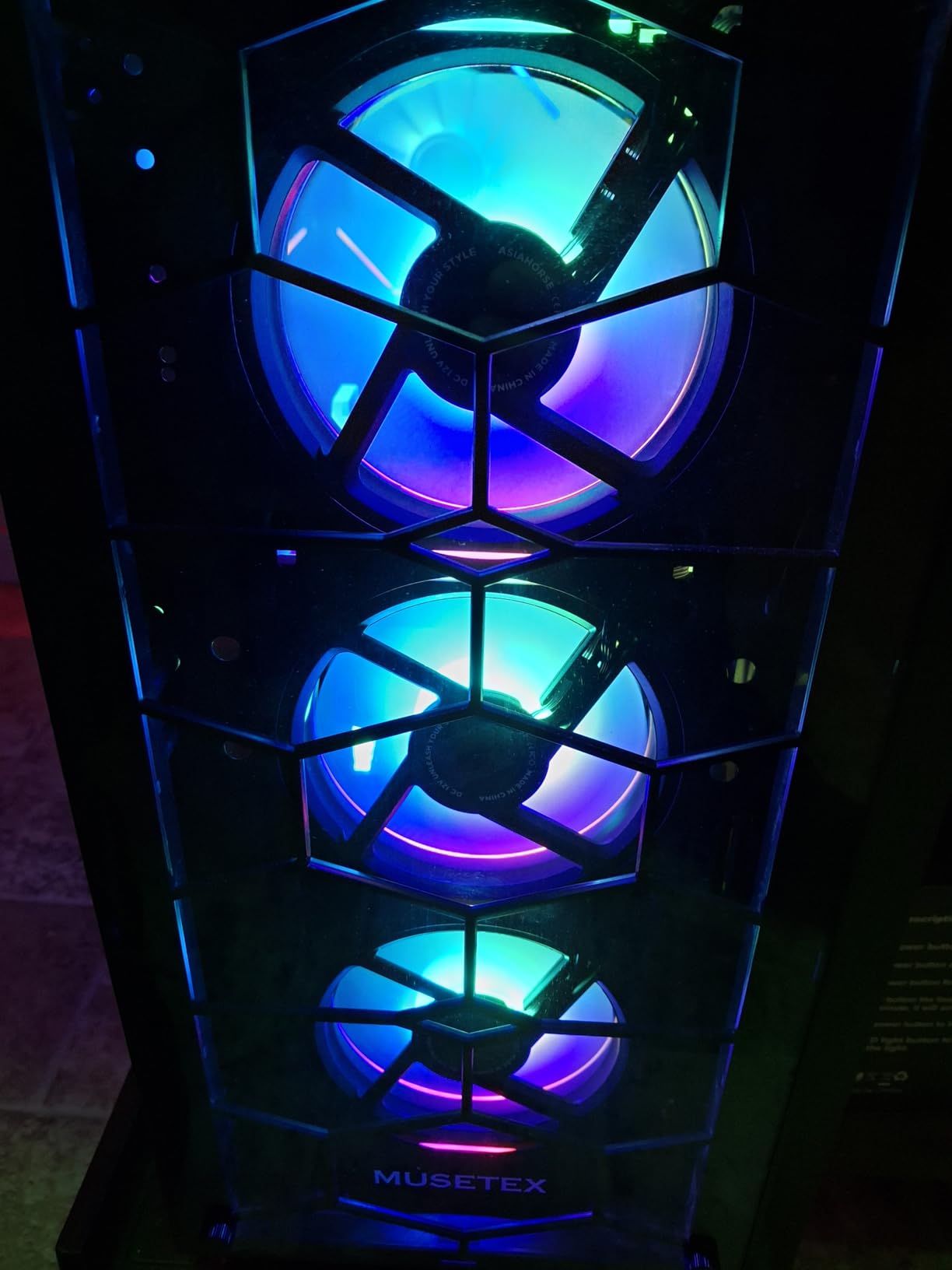 AsiaHorse Amici 140mm ARGB PC Case Fan, HDB Bearing Fan with ARGB Lighting, Fan Speeds Up to 2000 RPM, Compatible with Motherboard Aura SYNC customer photo 1