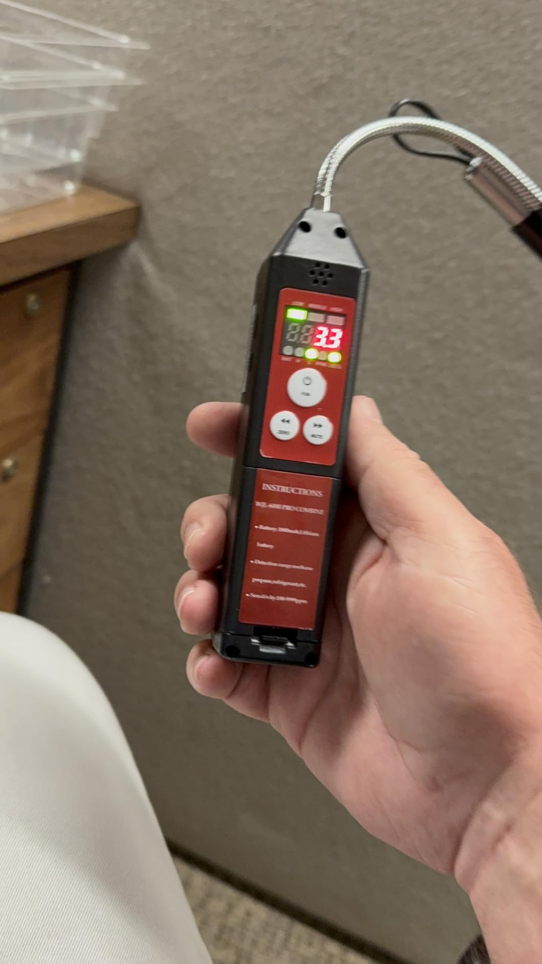 Refrigerant Leak Detector, Aprvtio WJL-6000PRO Combine A2L Freon Leak Detector Rechargeable, 0.14 oz/yr Sensitivity, Audible & Visual Alarms, Automotive AC Leak Detector for R454B R1234yf R32 R410A customer photo 2