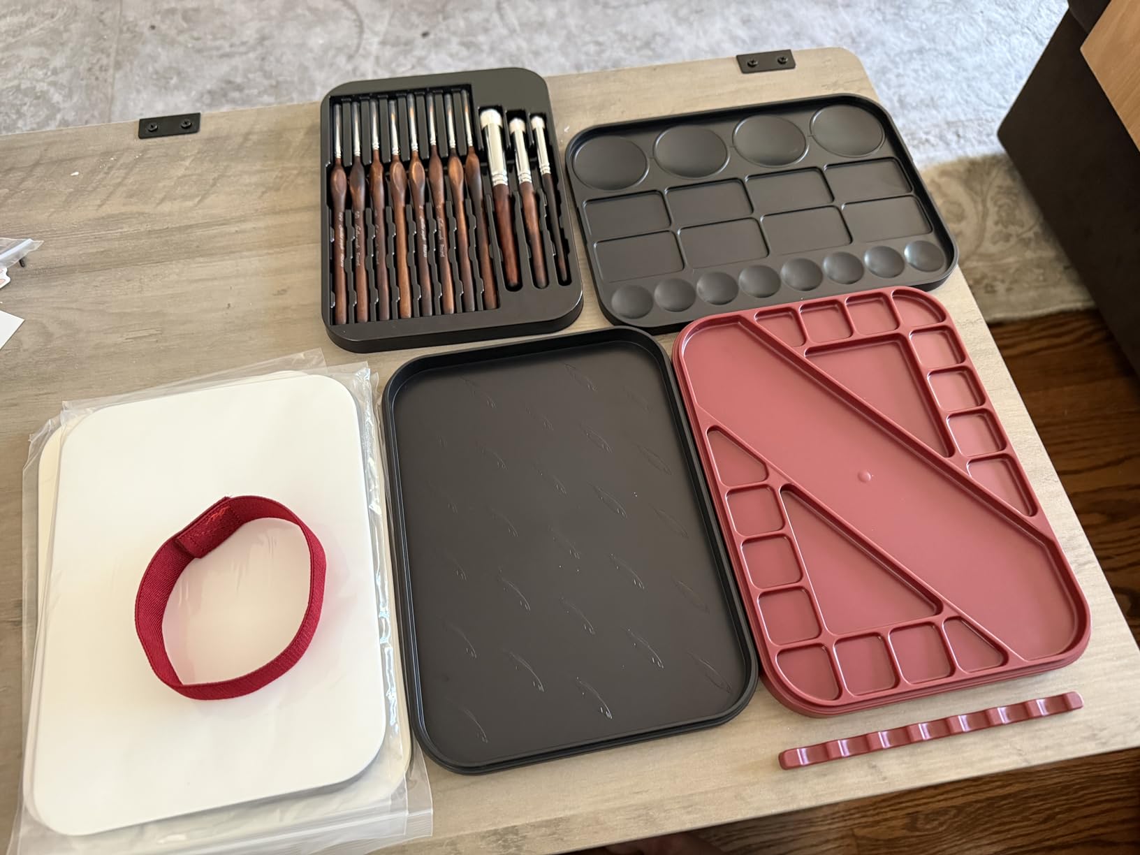 Wet Pallet for Painting Miniatures - Golden Maple 2 in 1 Dry and Wet Palette with Lid, Including 11 Miniature Paint Brushes,100PCS Palette Paper, 4PCS Sponges, Paint Brushes Holders customer photo 1