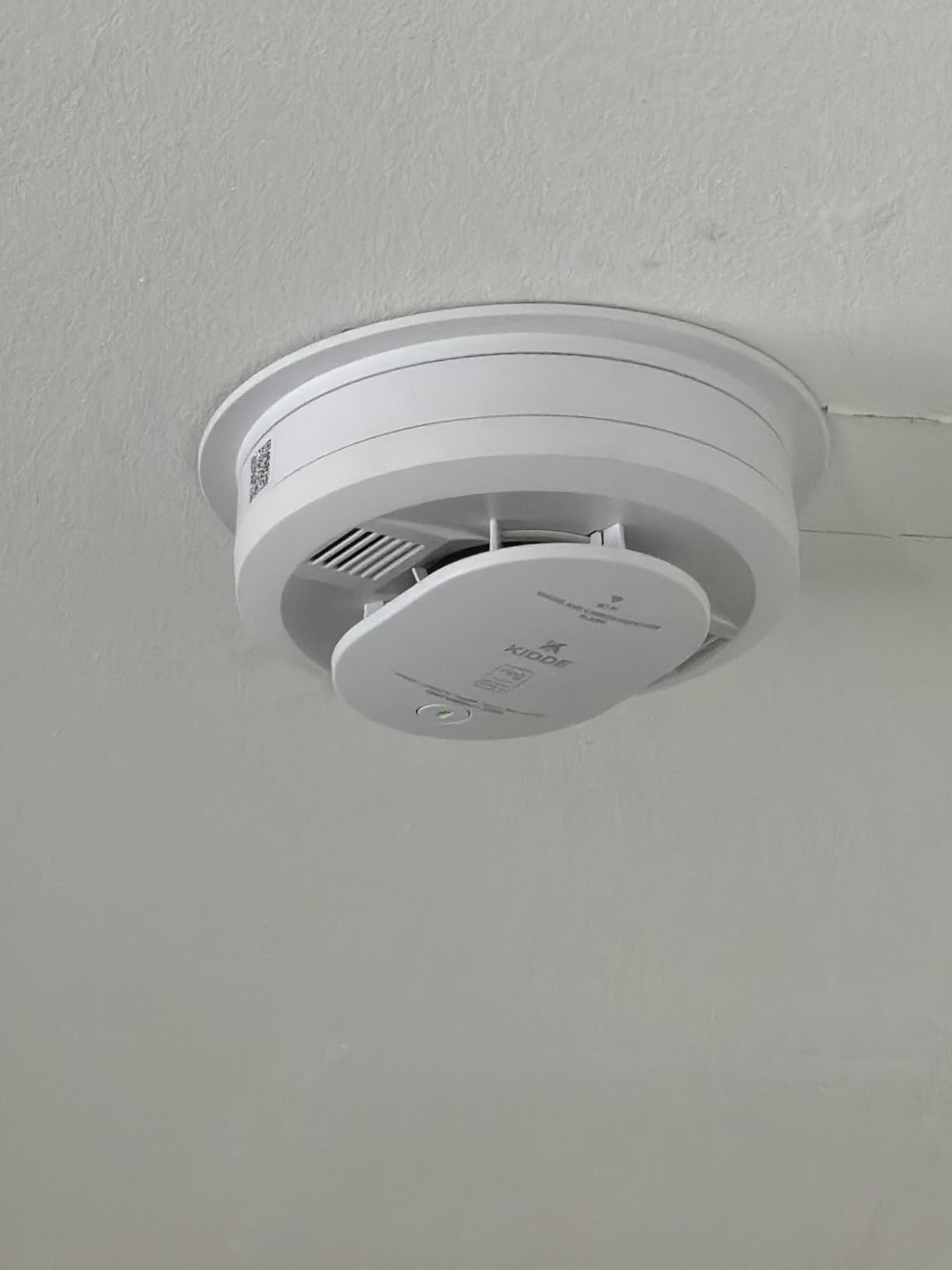 Kidde Smart Smoke and Carbon Monoxide Detector, Ring App Enabled for Real-Time Notifications, Hardwired Alarm with AA Backup Battery customer photo 2