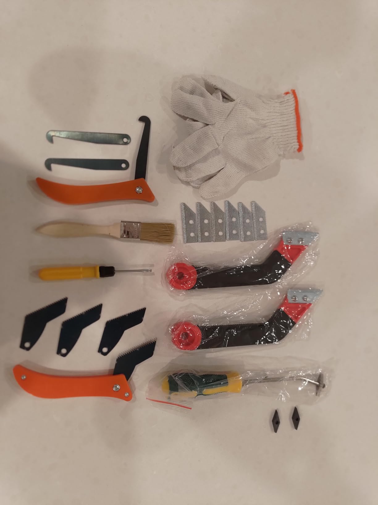 23 Pack Grout Removal Tool Kit, 2 Tile Grout Saws with 6 Extra Blades, 2 Hand Grout Saw and 7 Cleaning Blades, Caulk Remover for Bath Shower customer photo 1
