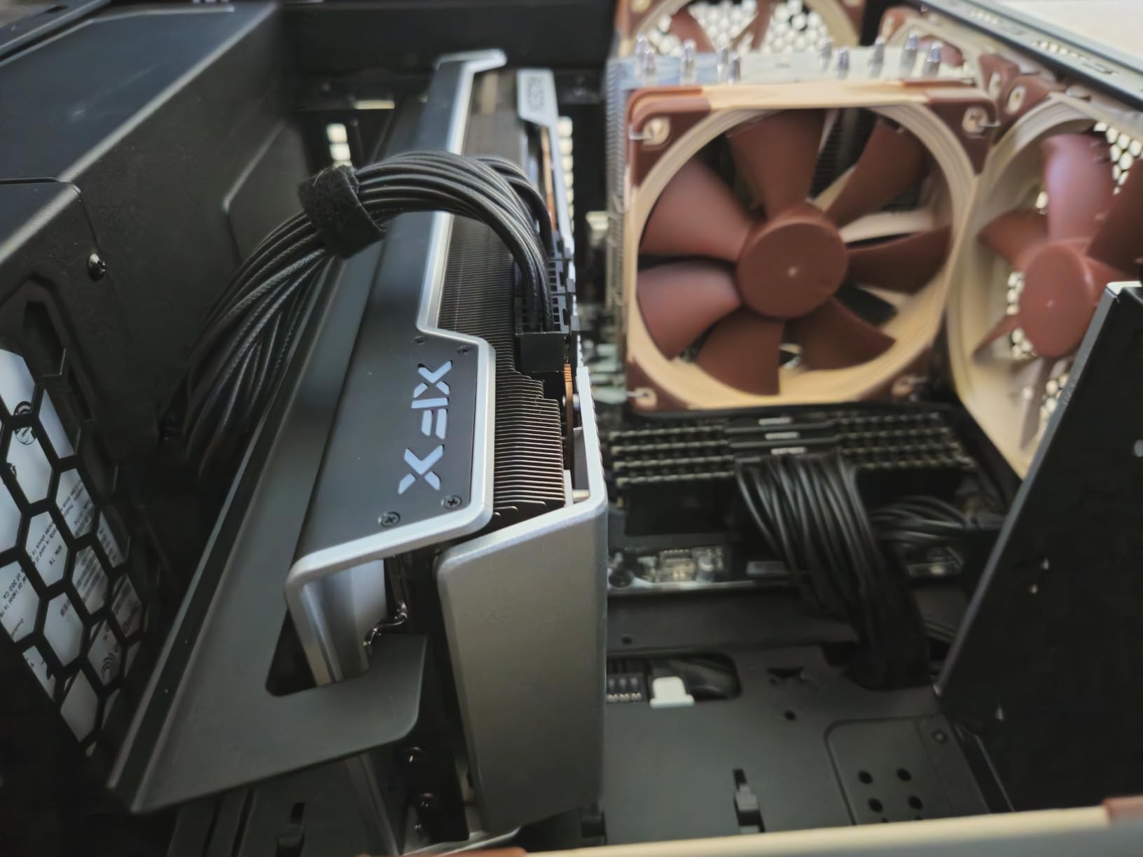 XFX Swift AMD Radeon RX 9060 XT OC Triple Fan Gaming Edition with 16GB GDDR6 HDMI 2xDP, AMD RDNA 4 RX 9060XT RX-96TS316BA customer photo 2