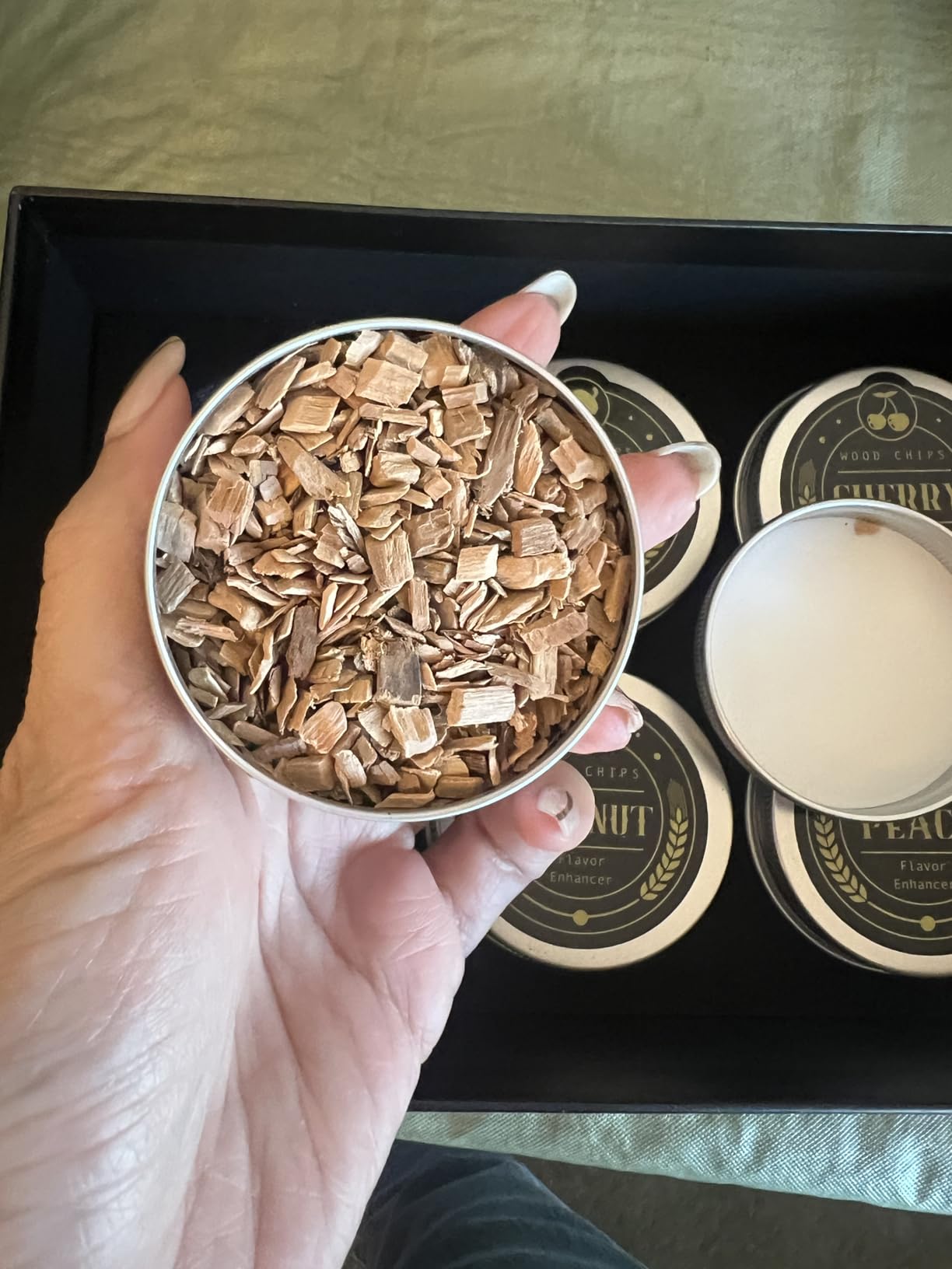 12 Flavor Cocktail Smoker Wood Chips Gift Set for Men - Cinnamon, Cloves, Orange Peel, Cardamom, Rose, Ginger, Pear, Peach, Cherry, Apple, Oak, Walnut for Whiskey/Bourbon/Drinks Smoke Gun customer photo 2