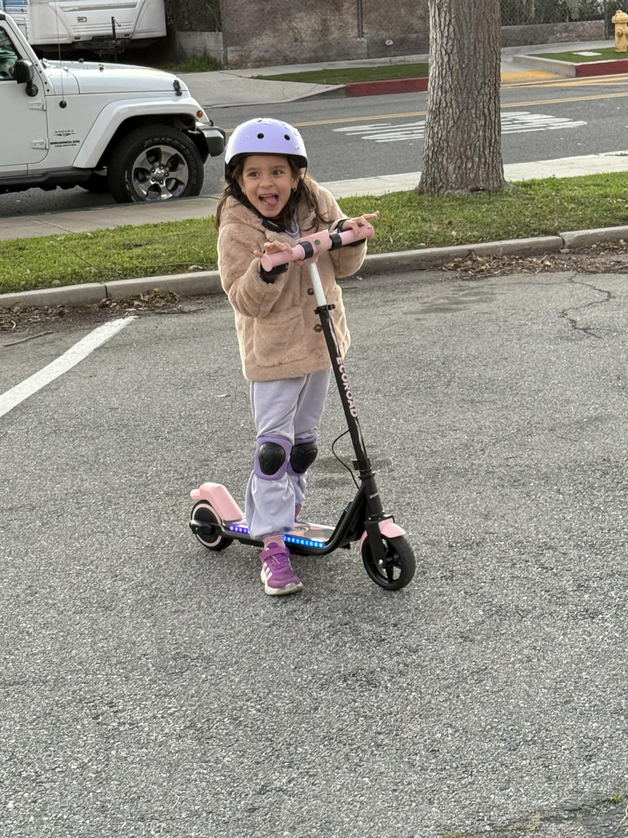 ECOROAD EK6 Kids Electric Scooter for 6-12, 3/6/10mph Speeds for Ultimate Comfort, Adjustable Height Electric Scooter, 150W & Dual Brake Safety, for Growing Adventurers(Rider:3.9-5.2 ft) customer photo 2