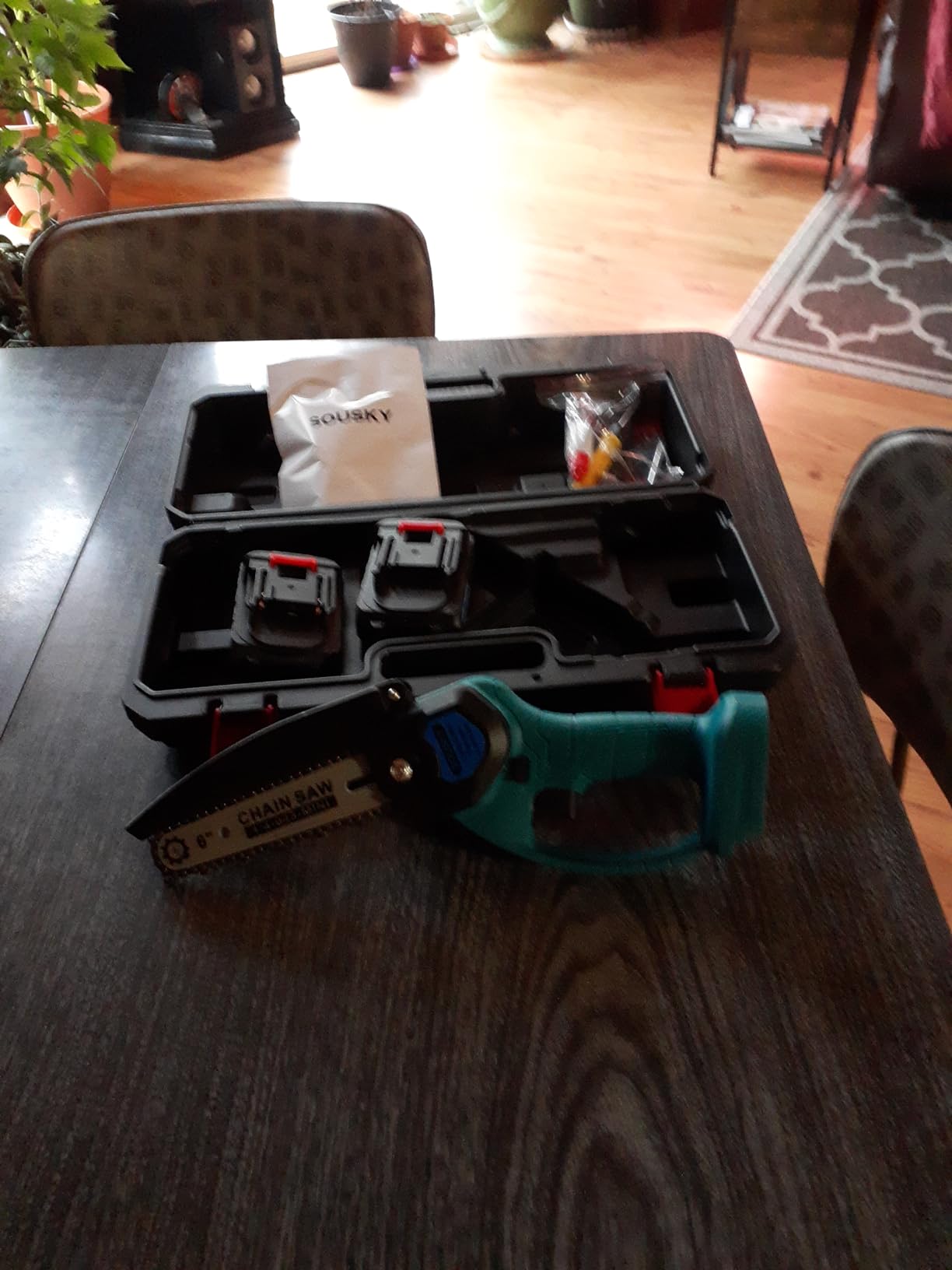 2-in-1 6 In Mini Chainsaw & Electric Pole Saw, Electric Pole Saws for Tree Trimming, 21V Cordless Battery Chainsaw Powered with 2 Batteries, Lightweight Tree Trimming Tool for Small Branches customer photo 2