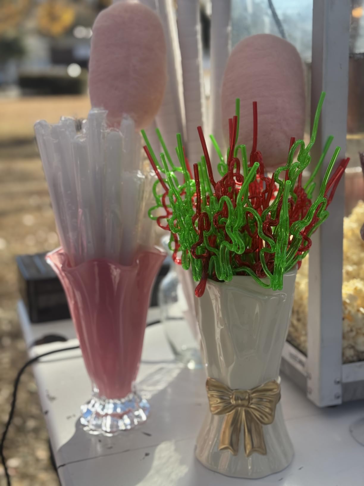 Vintage Ribbed Pedestal Glass Vase Esmiome 8.7in Embossed Big Heavy Thickened Crystal Clear Flower Bouquet Hydroponic Vases for Roses Lilies Smooth Rim Home Decor Office Wedding Dining Table Party customer photo 1