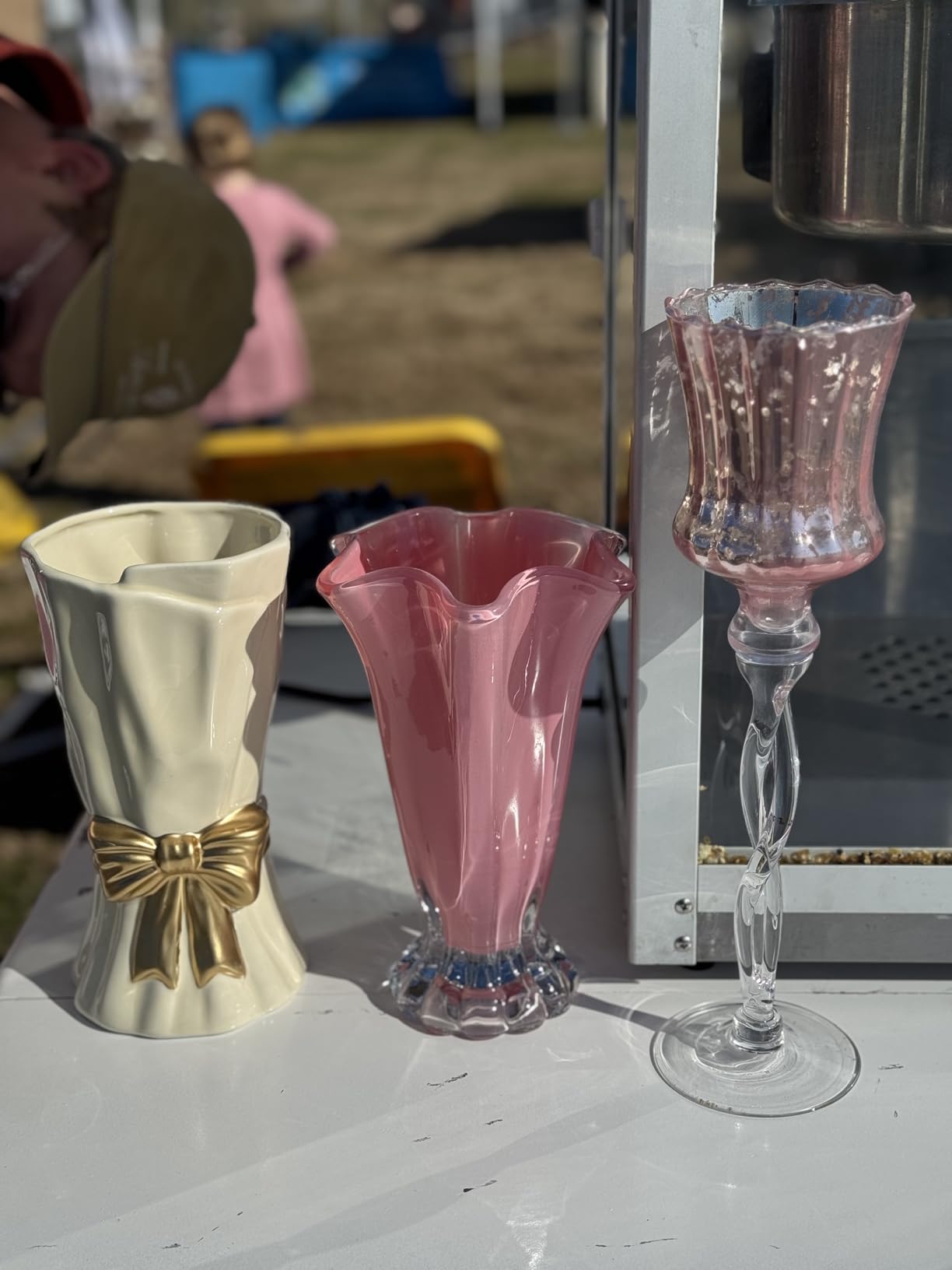 Vintage Ribbed Pedestal Glass Vase Esmiome 8.7in Embossed Big Heavy Thickened Crystal Clear Flower Bouquet Hydroponic Vases for Roses Lilies Smooth Rim Home Decor Office Wedding Dining Table Party customer photo 2