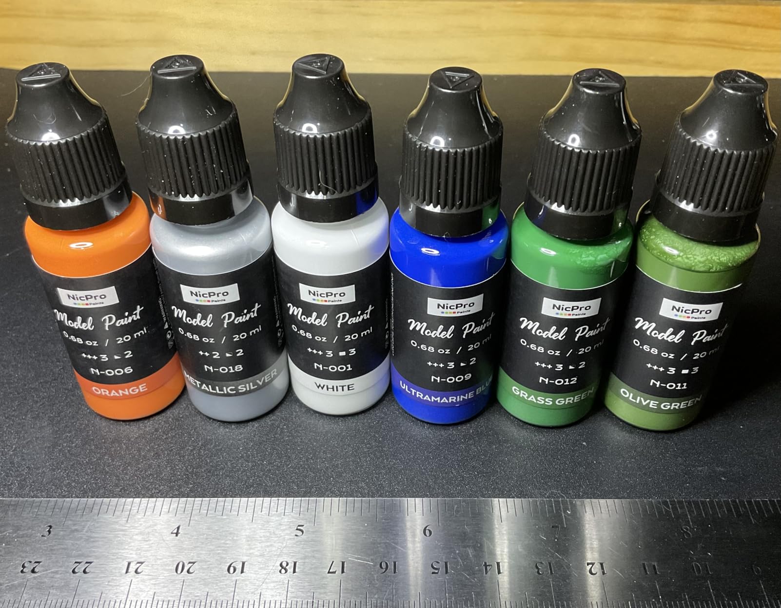 Nicpro 18 Colors Model Paint Set, 20ml Ready to Use Modeling Acrylic Paints, Brush & Airbrush Compatible, Miniature Paint Set for Beginners & Artists on Models, Figures, Crafts, Canvas, with 1 Thinner customer photo 2