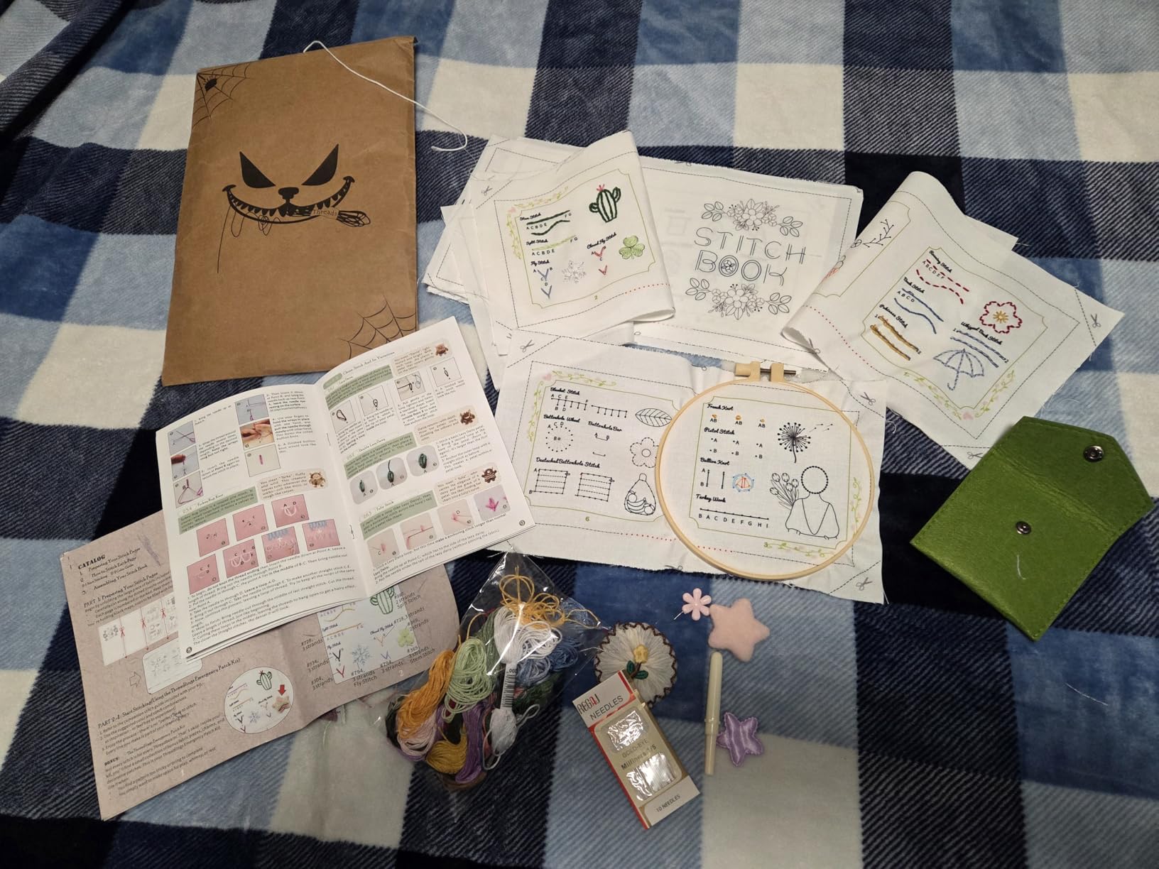 TenDawn Beginner Embroidery Stitch Book with Fabric Pages, 32 Essential Stitches in Structured Learning Order for Adults, DIY Sewing Kit with Floral Motifs, Practice Patterns customer photo 1