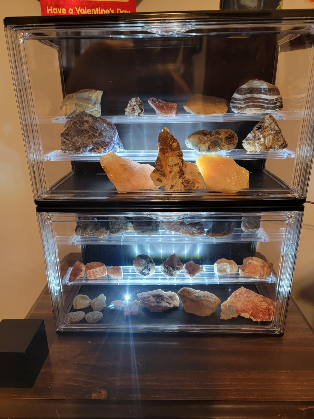 Clear Display Case for Collectibles, 3-Tier Adjustable Figure Display Case with LED Light, Stackable Acrylic Showcase with Magnetic Door for Jewelry, Collectibles (Black, 1 Pack-8.7