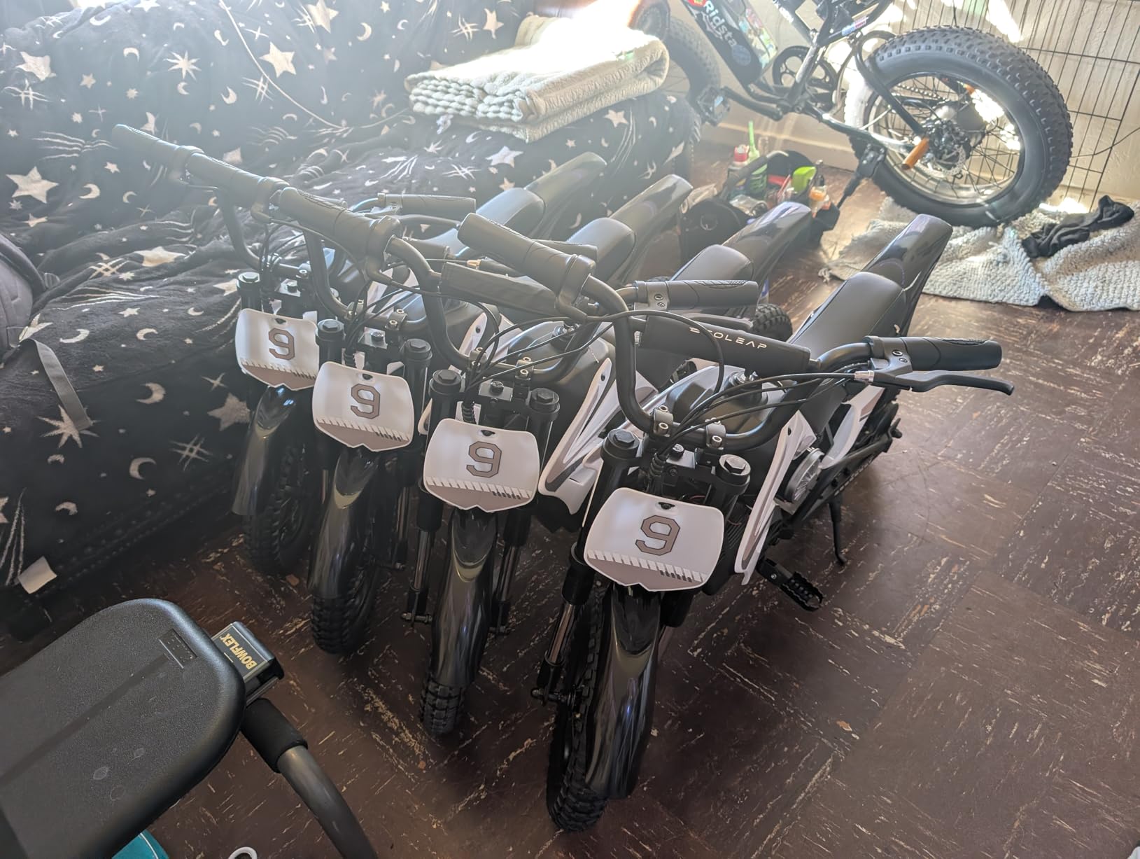 ECOLEAP K1 Kids Electric Dirt Bike 36V Motorcycle, 16MPH Fast Speed 14 Mile Long-Range, 700W Peak 3-Speed Modes Electric Bike for Kids Ages 3-10 customer photo 1