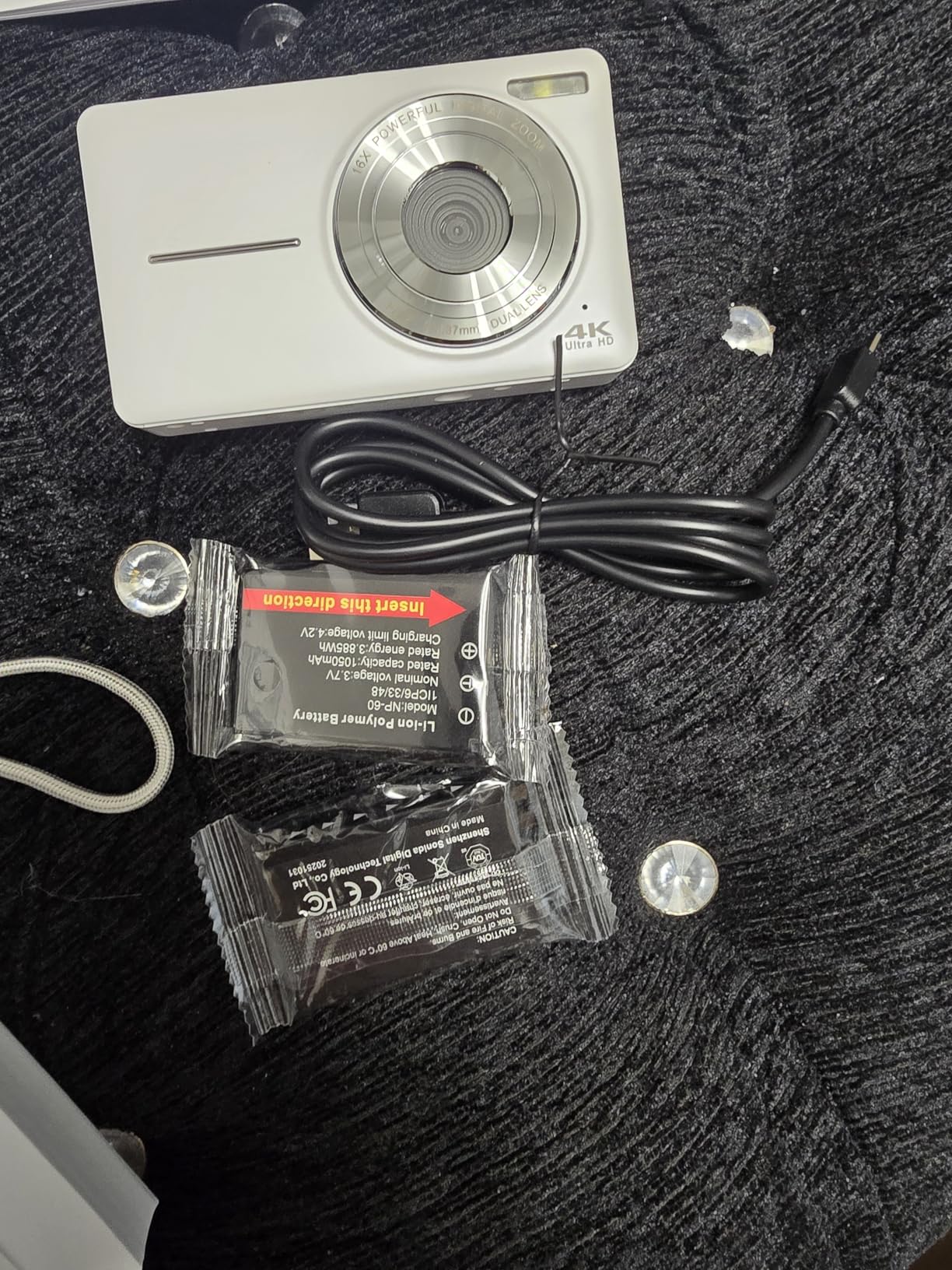4K Digital Camera, 64MP Autofocus Vlogging Camera with Dual Lens, 16X Digital Zoom YouTube Compact Travel Point Shoot Camera for Teens Beginner, Anti-Shake,2 Batteries, 32GB Card (White) customer photo 1