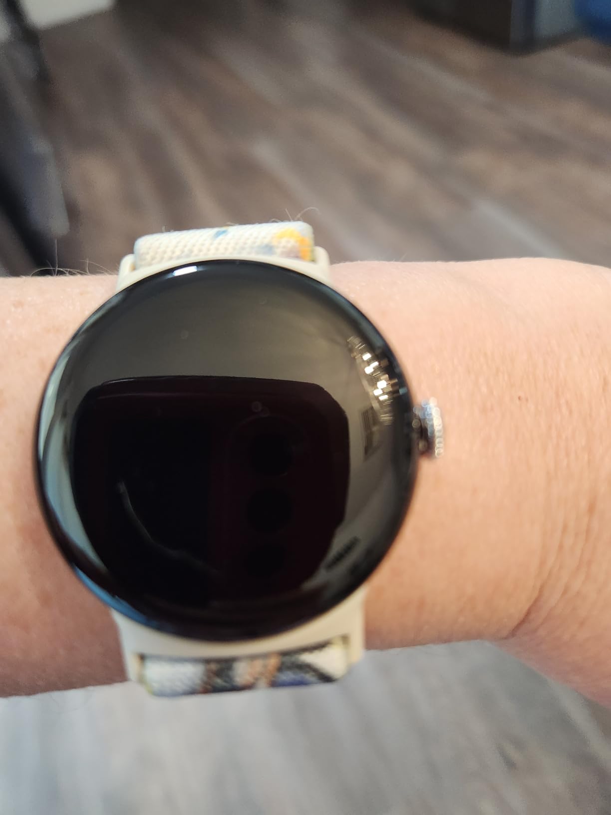 Google Pixel Watch 4 (45mm) - Android Smartwatch with Heart Rate and Sleep Tracking - 40-Hour Battery - Fitness Tracking - Google AI - Matte Black Aluminum Case - Obsidian Active Band - Wi-Fi customer photo 1