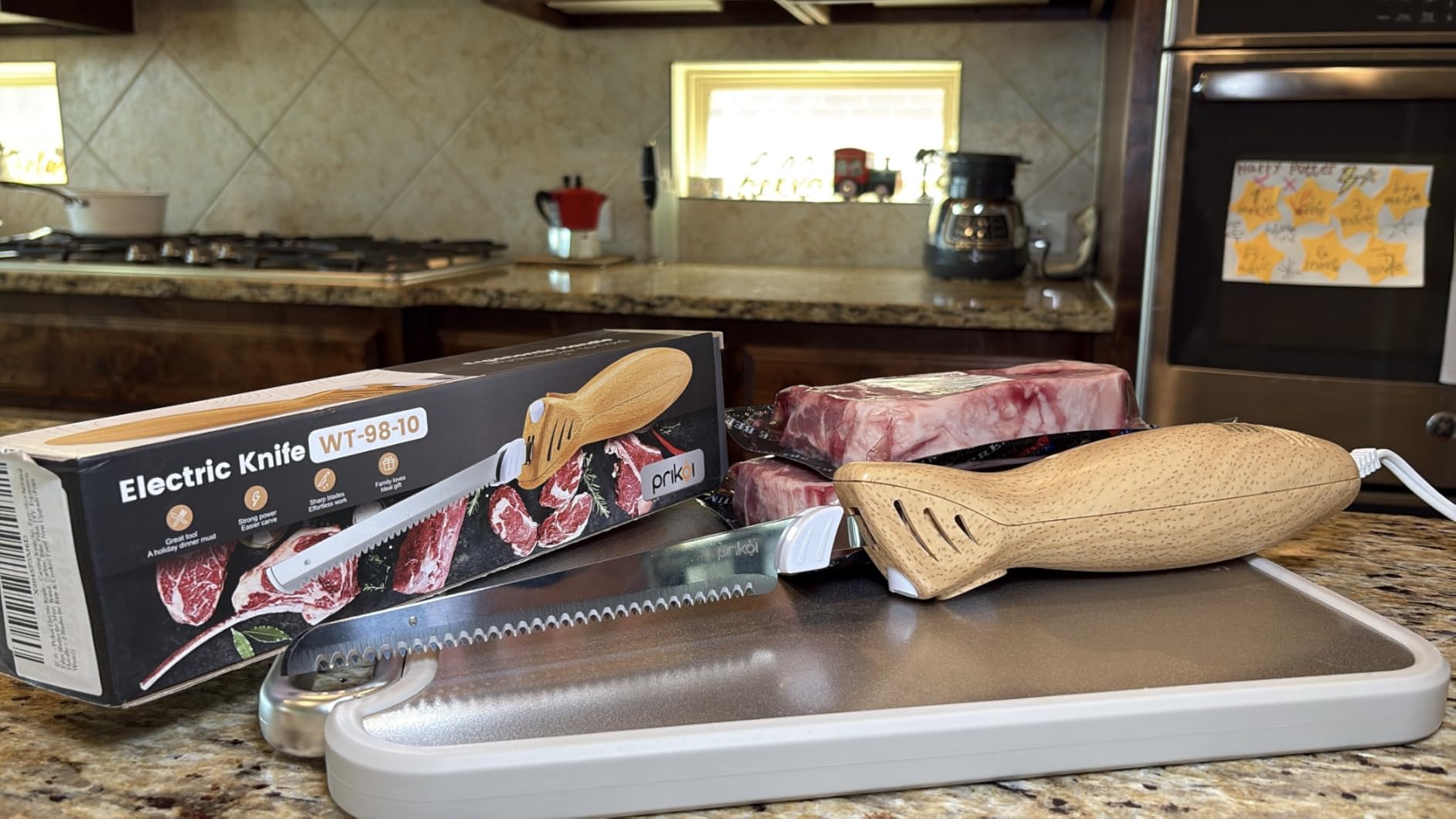 Electric Knife - Carving Knife Set, Easy-Slice Serrated Edge Blades for Meat, Bread, Turkey, Ribs, Fillet, DIY, Ergonomic Handle + 2 Blades for Raw & Cooked Food New Upgrade (Faux Wood) customer photo 1