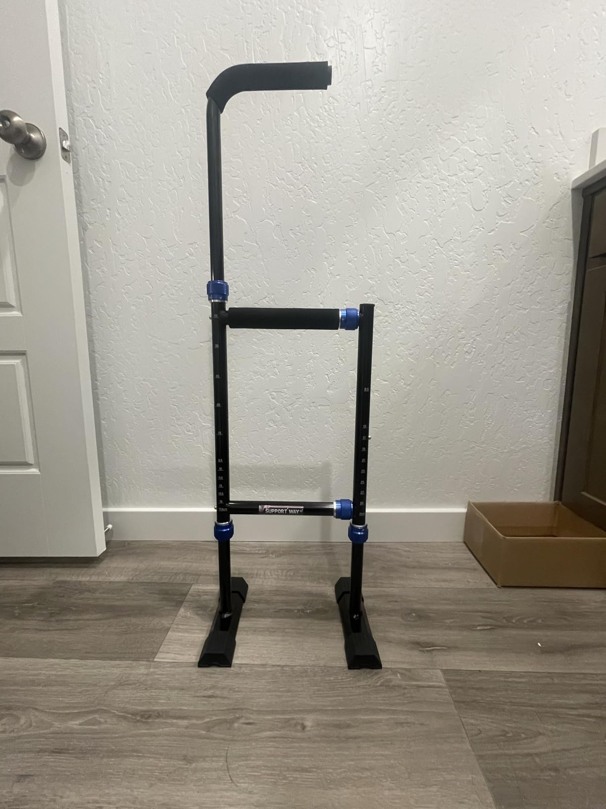 Stair Assist Cane for Seniors, 2-in-1 Standing & Lifting Aid for Couch and Chair, Adjustable Height Climbing Cane with Wide Anti-Slip Base, Portable Mobility Support for Steps, Bathroom, Bedside customer photo 1