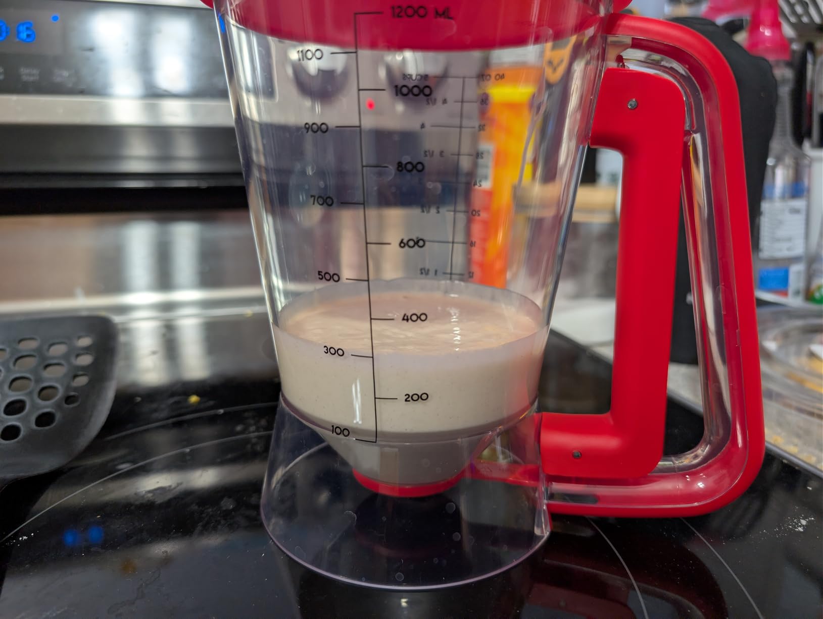 Eggssentials - Pancake Batter Dispenser with 5-Cup Capacity - Waffle Batter Dispenser for Pancakes, Cupcakes & Crepes, Easy-Squeeze Handle, Dishwasher Safe - Black Pancake Dispenser customer photo 2