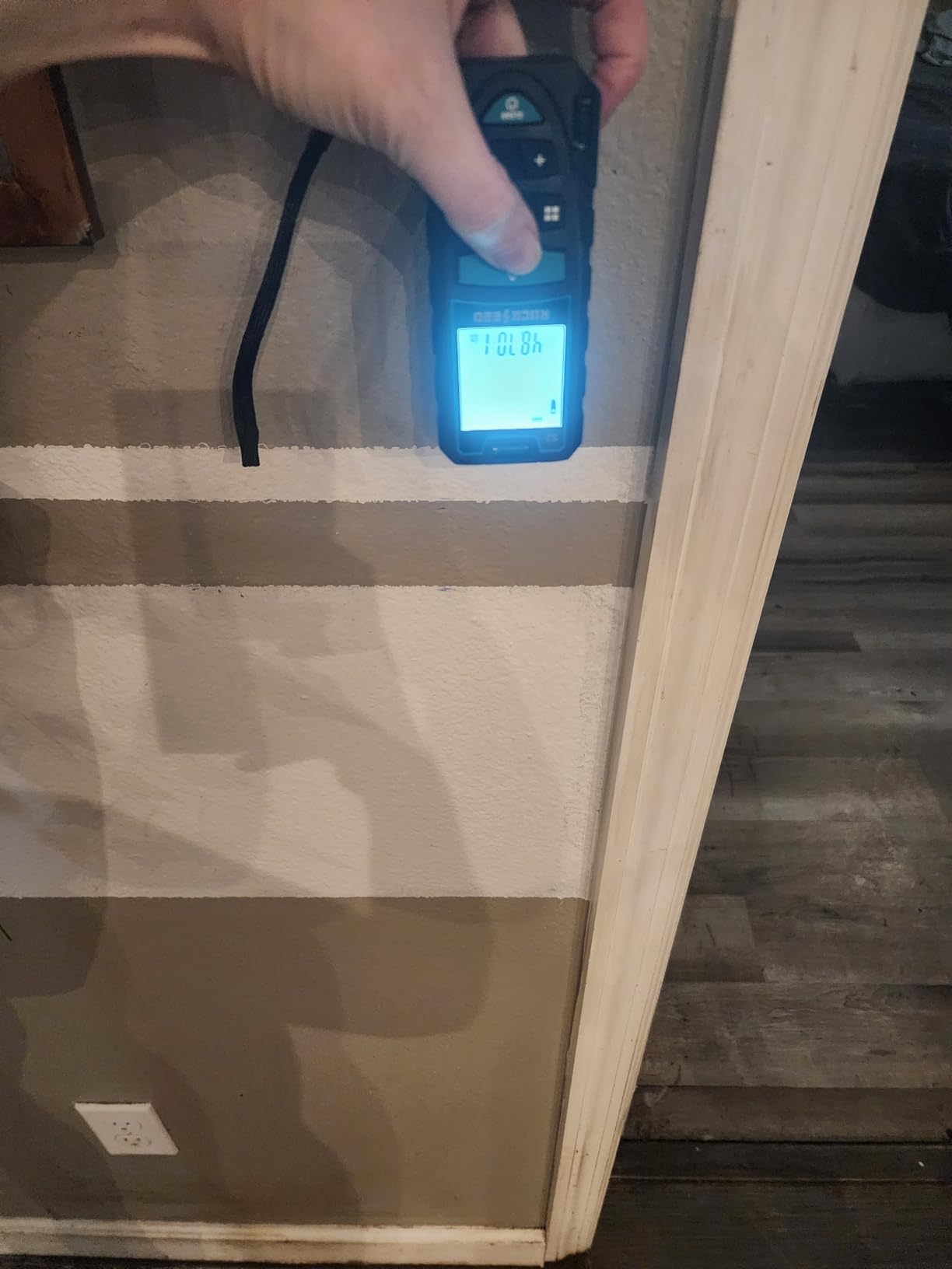 Laser Measure 50M/165ft, RockSeed Digital Laser Distance Meter with 2 Bubble Levels, Portable M/in/Ft Unit Switching Backlit LCD customer photo 2