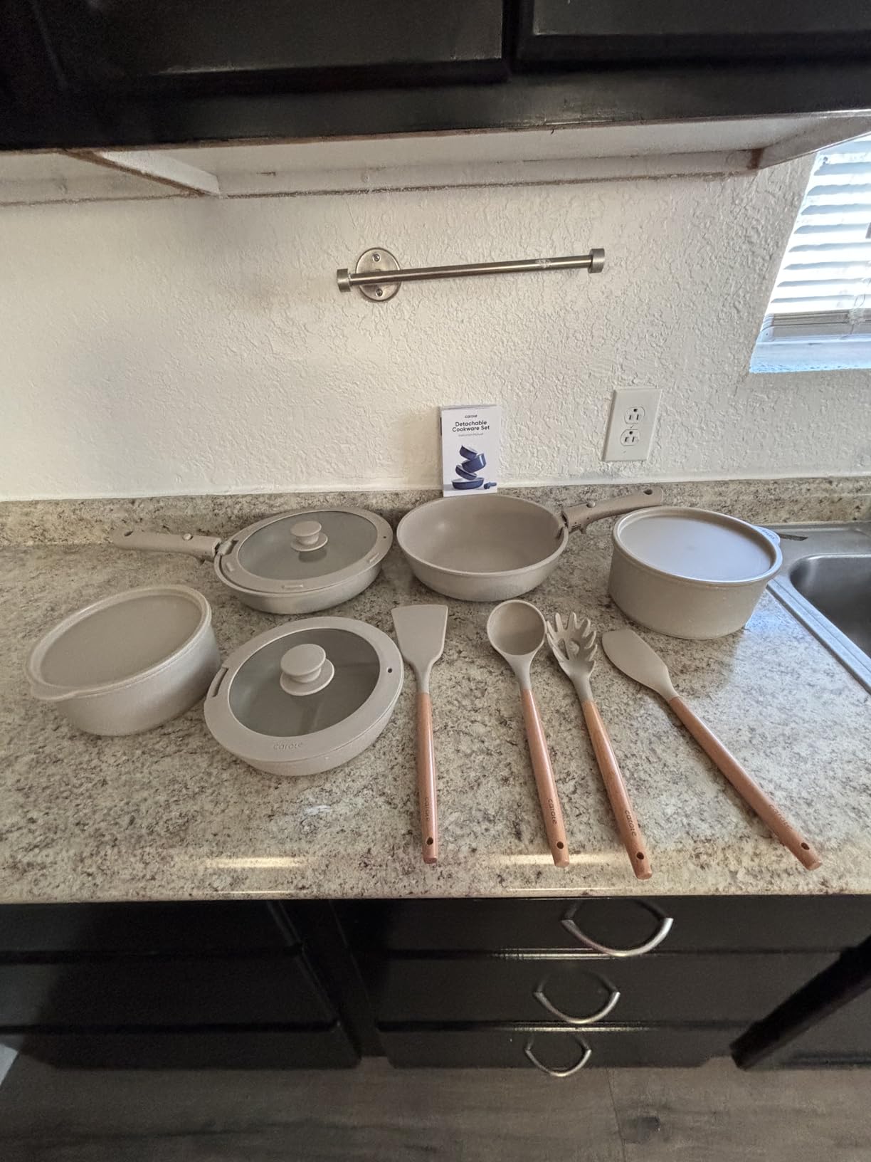 CAROTE 18 Pcs Ceramic Cookware Set Titanium Nonstick with Detachable Handles customer photo 2