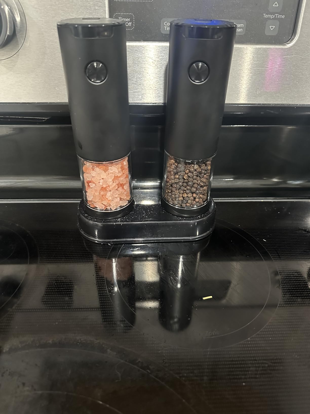 Electric Salt and Pepper Grinder Set - Rechargeable Automatic Salt and Pepper Shaker with 6 Adjustable Coarseness, Large-Capacity Pepper Mill customer photo 2