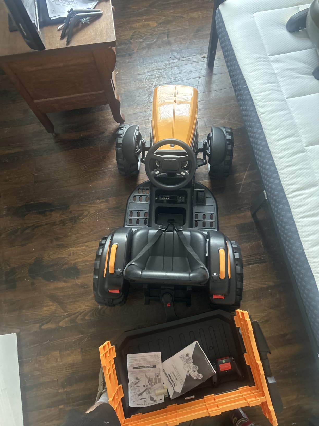 Hikiddo Licensed JCB 24V Electric Ride on Tractor for Big Kids 3-8 with Trailer, Remote Control, 400W Motors - Yellow customer photo 1