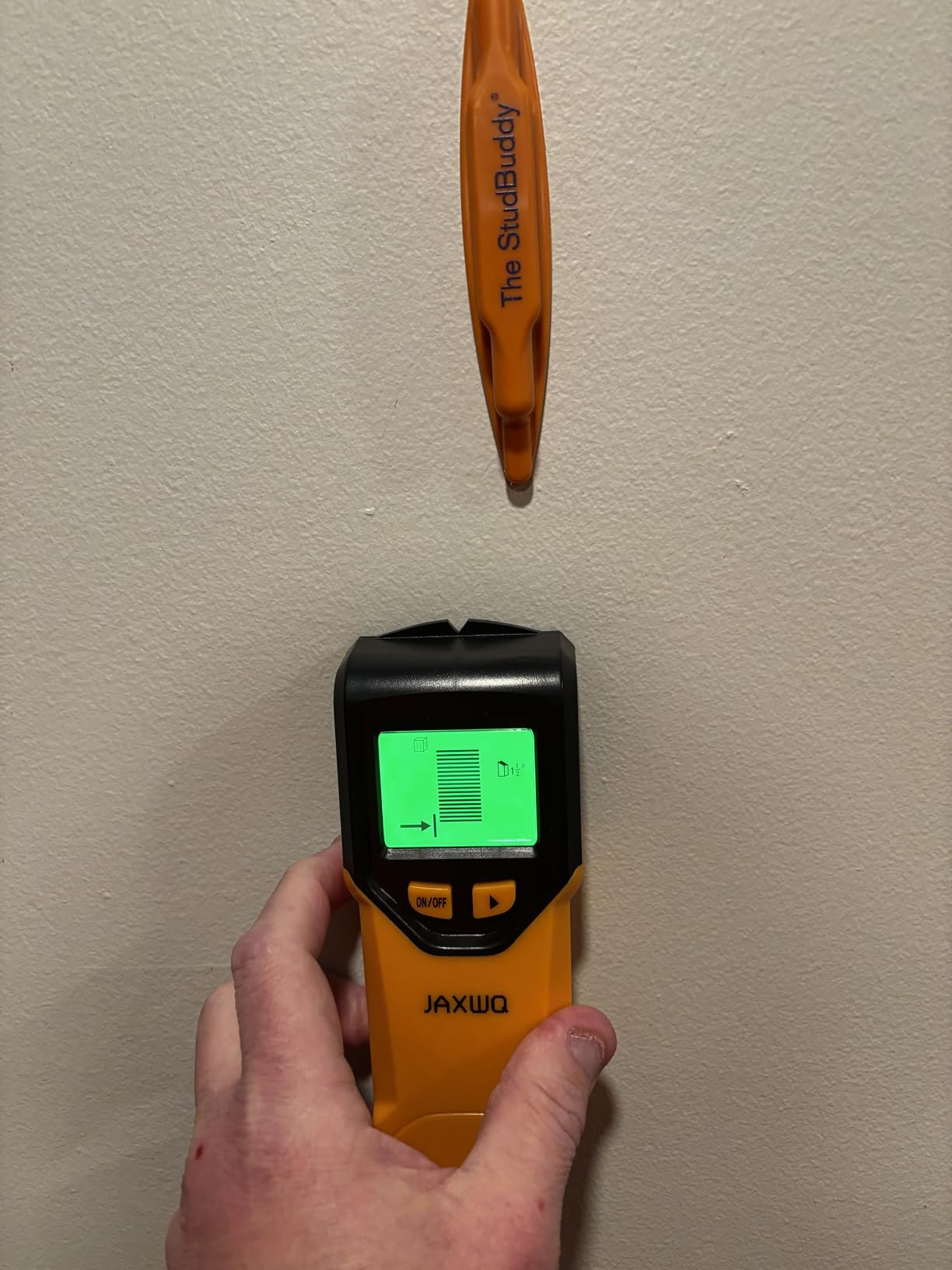 Stud Finder Wall Scanner - 5 in 1 Stud Finder Tool w/Smart Chip and HD LCD Display, Stud Detector Beam Finders for the Center and Edge of Wood AC Wire Metal Studs Joist Pipe customer photo 2