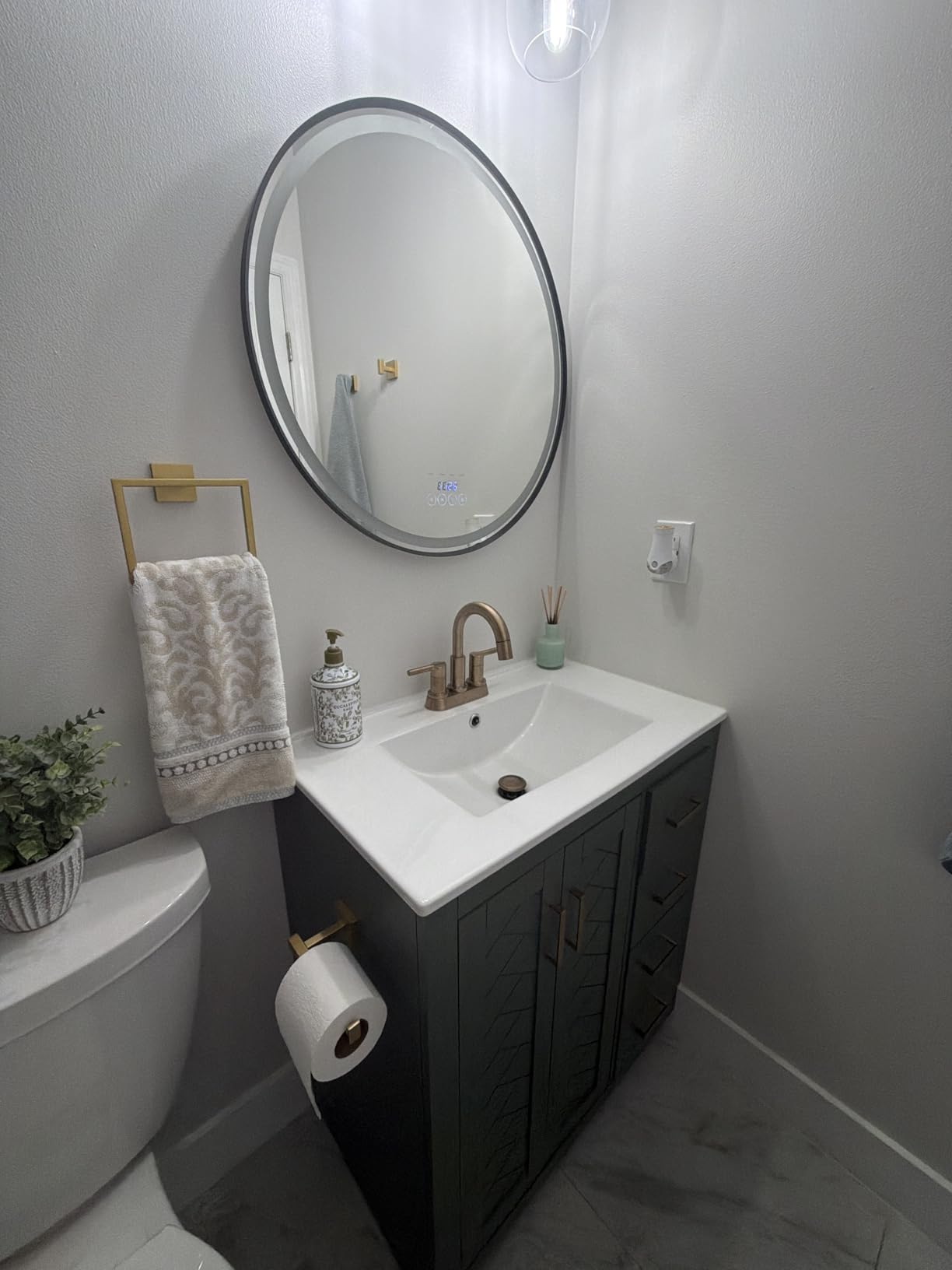 60 Inch Dark Blue Bathroom Vanity with Double Sink, Modern Double Sink Vanity with 6 Side Drawers & 2 Spacious Cabinets, Soft Closing Doors with Gold Handles, Solid Wood Frame, Herringbone Front(2 * 30) customer photo 2