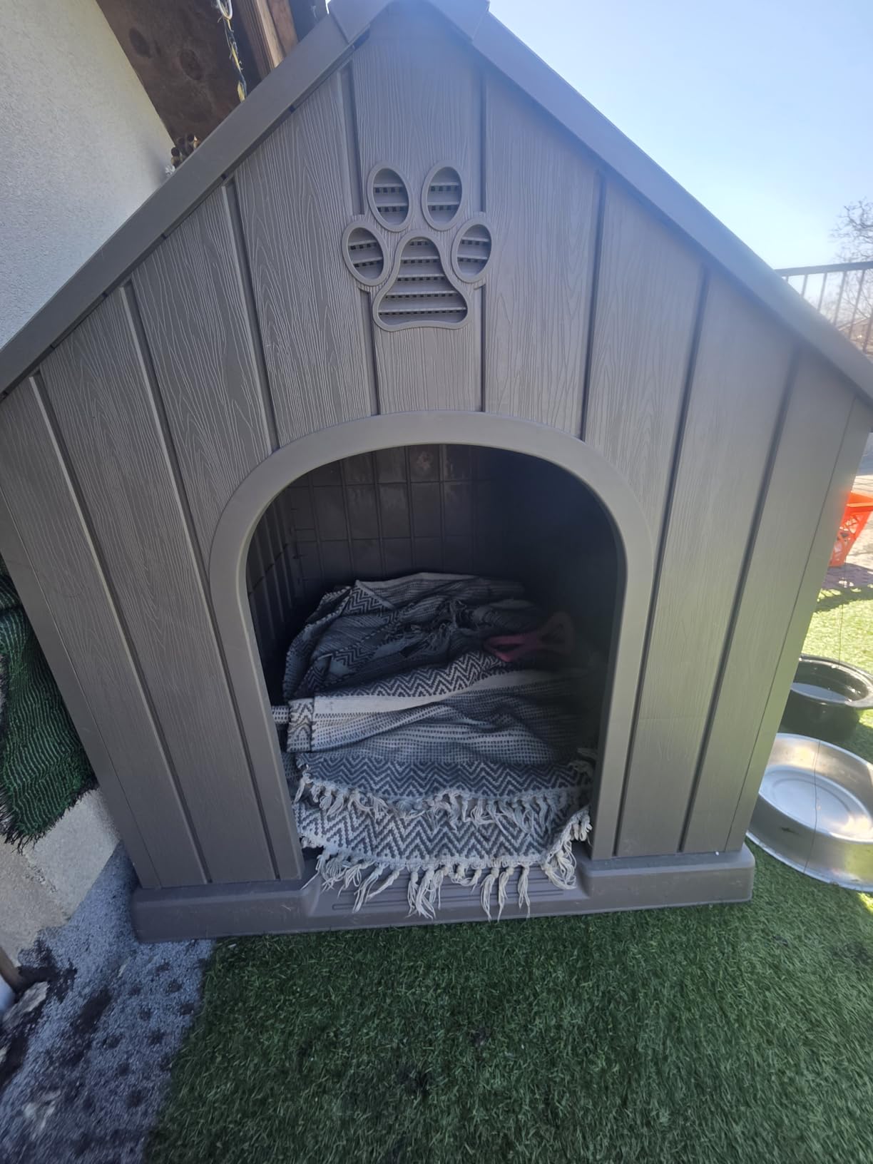 Fancyango Large Dog House Outdoor Indoor for Medium Large Dogs, Sturdy Plastic Waterproof Doghouse with Air Vents and Elevated Floor, Easy Clean and Assemble (Light Grey, 36.2''L×38''W×38''H) customer photo 2