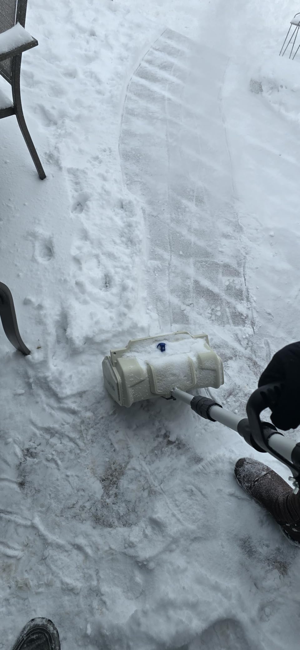 Snow Joe Cordless Electric Snow Shovel Kit with Adjustable Handle, Battery & Charger, 10-Inch Clearing Path, Up to 21,200 RPM - Heavy-Duty Shoveling Machine and Tool for Ice Removal, X20-SNOW-5A customer photo 2