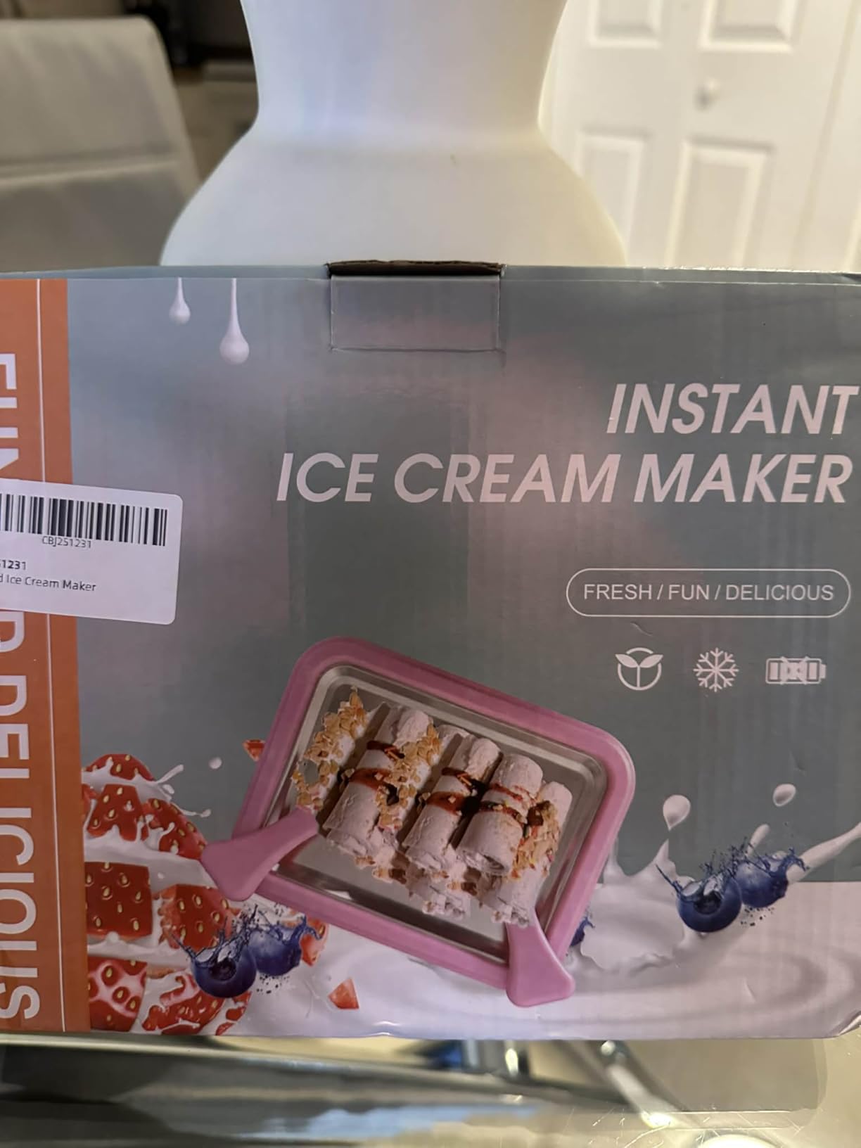 Rolled Ice Cream Maker Kit 2026 Upgraded-【Italy-SOAR-SUS-304】 Stainless Steel- DIY Rolled Ice Cream Tray 【Upgraded High-Freezing Refrigeration】 with 2 Scrapers customer photo 1