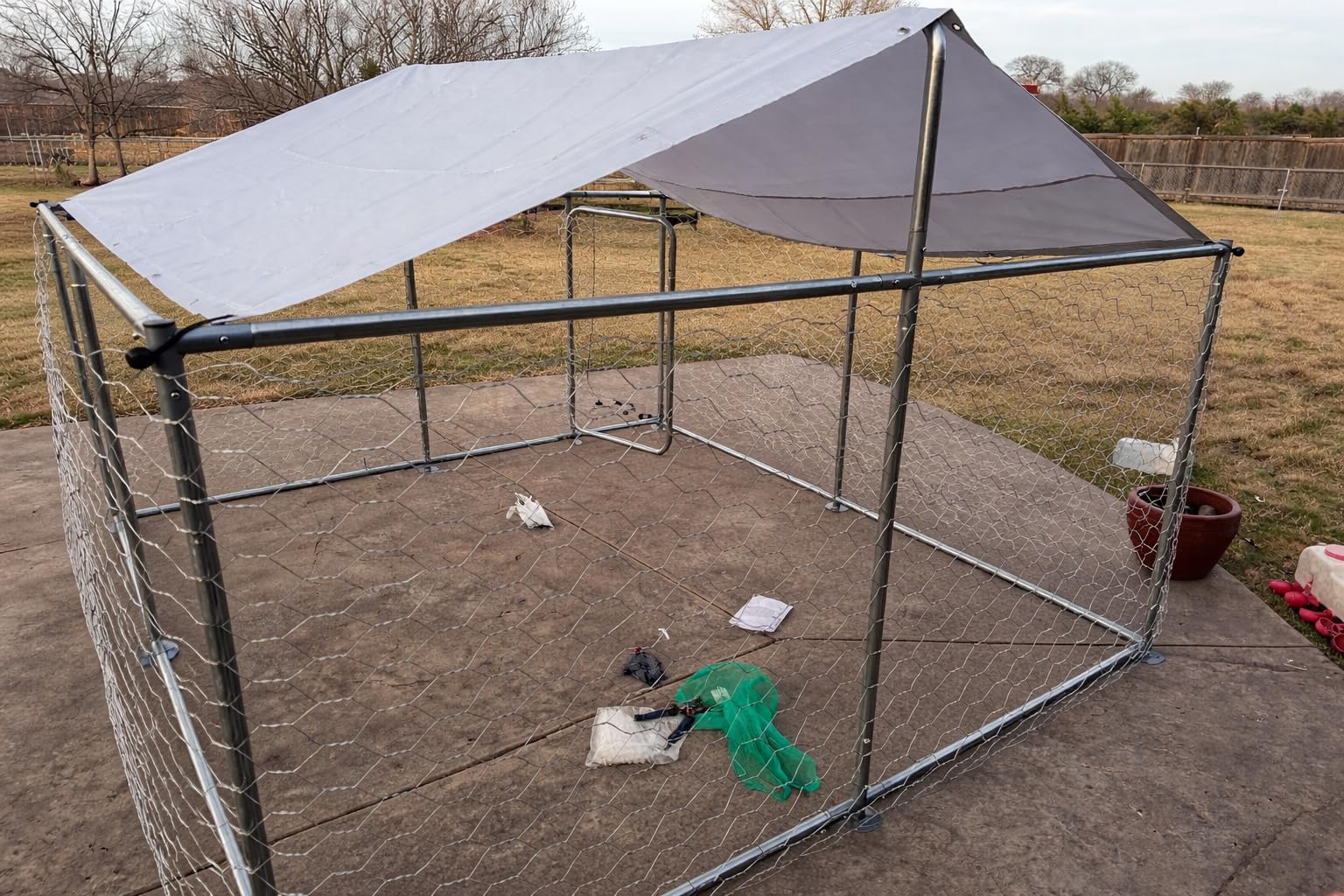 7.5'x7.5' Large Outdoor Dog Kennel Outside with Roof, Heavy Duty Dog Enclosure with Security Lock and Removable Waterproof Cover, Galvanized Wire Mesh Dog Cage for Large Dogs customer photo 2