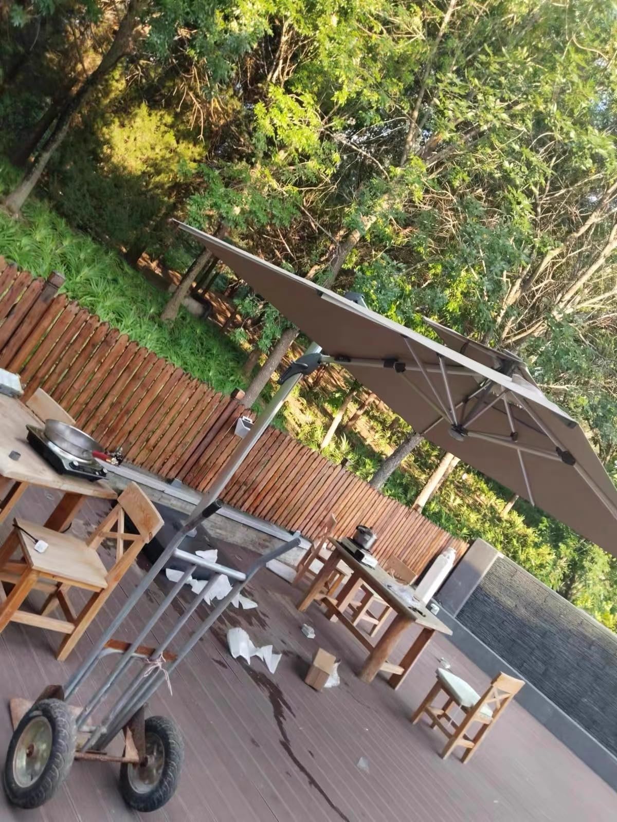 Tangkula 8x8 FT Solar Patio Umbrella with Base Included, Square Offset Cantilever Outdoor Umbrella with 360 Degree Rotation, 32 LED Lights, Crank Handle, 2 Sandbags, 8 Ribs, Air Vent for Pool Deck Garden Backyard customer photo 2