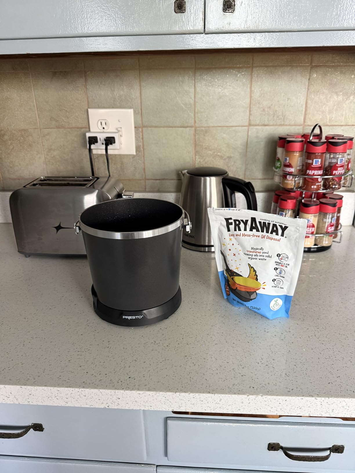 Presto 05420 FryDaddy Electric Deep Fryer, Black customer photo 1