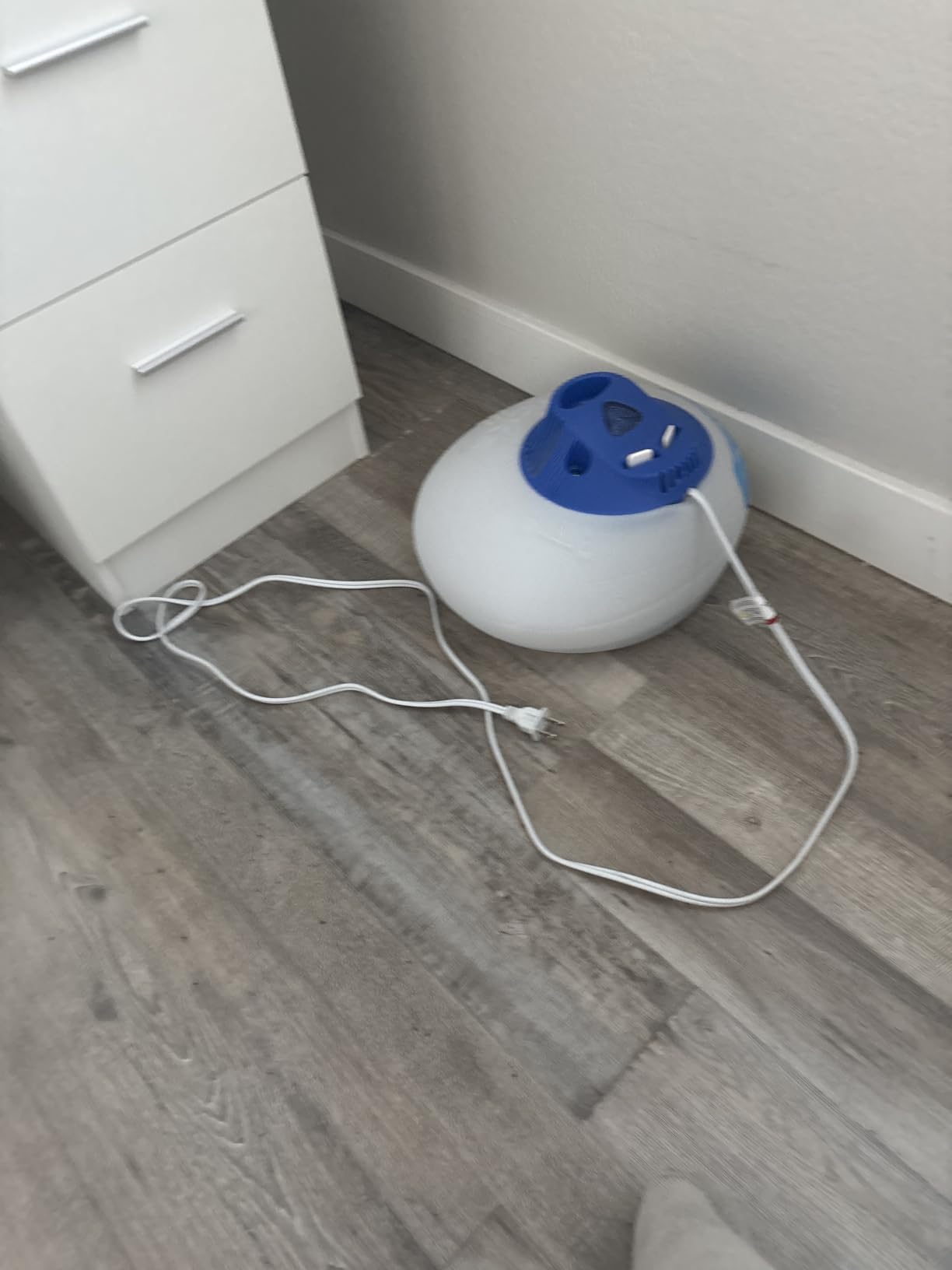 Vicks Warm Steam Vaporizer & Humidifier 1.5 Gallon Tank for Small and Medium Rooms, Night Light, Works with VapoPads and VapoSteam customer photo 1