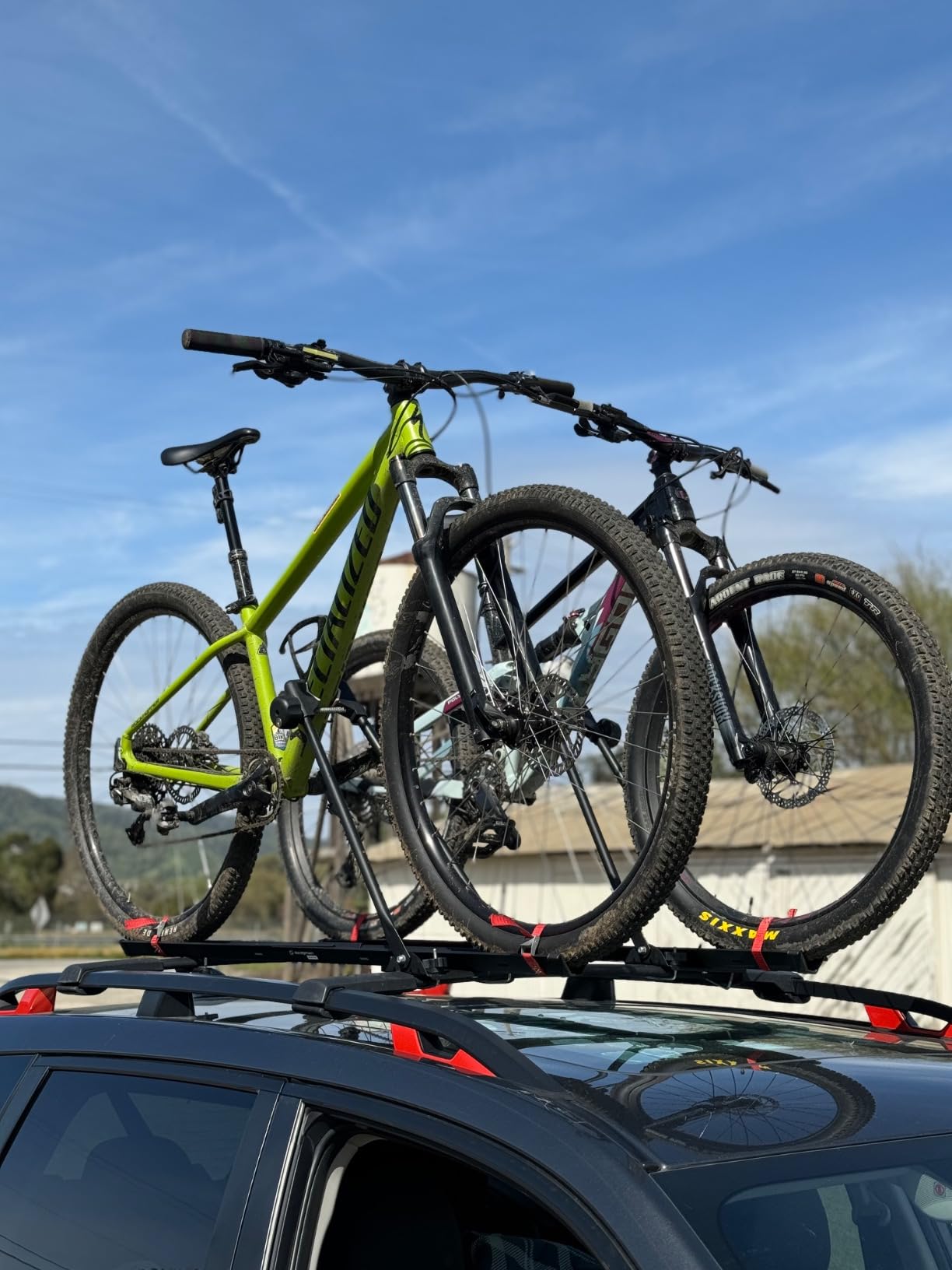 Swagman Upright Roof Mount Bike Rack For Car Roof Rack - Single Bicycle Carrier, Black customer photo 1