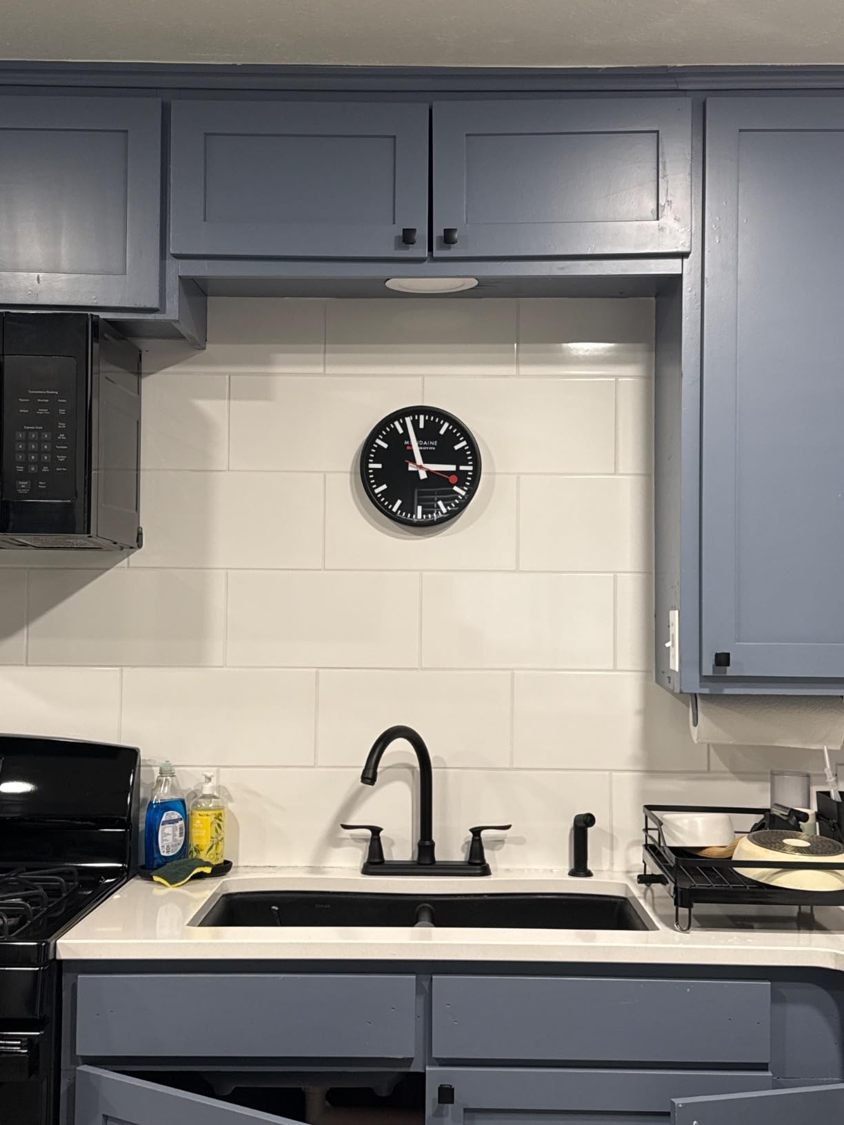 Mondaine - Wall Clock A990.Clock.16SBB 25cm - Official Swiss Railways Clock - Red Second Hand Aluminium Casing - Dust Resistant Wall Clocks - Made in Switzerland customer photo 2
