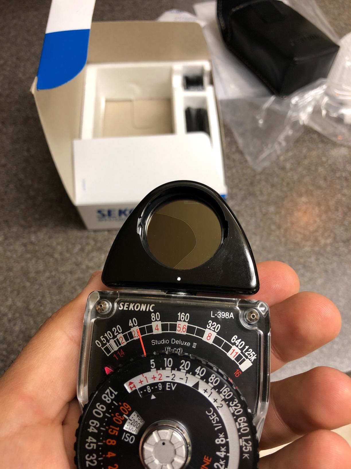 Sekonic L-398A Studio Deluxe III Analog Light Meter, Battery-Free Incident and Reflected Ambient Meter with Amorphous Photocell, Swivel Head, Full Dial Readout for Photography and Cinematography customer photo 1